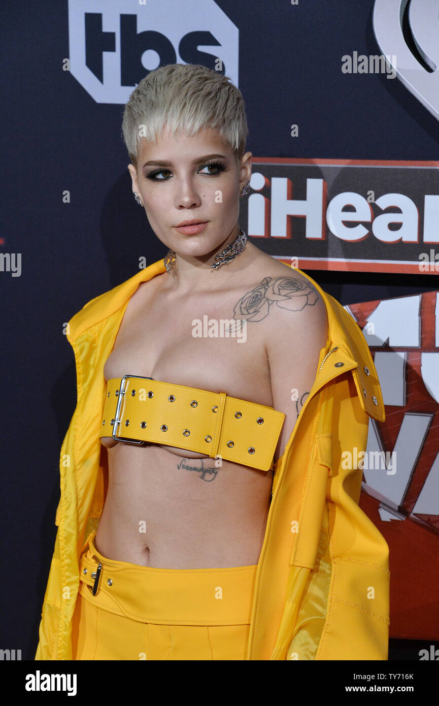 Halsey Singer Stockfotos Und Bilder Kaufen Alamy
