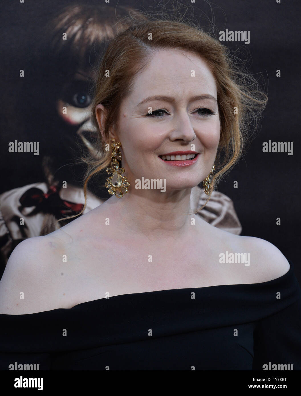 Warf Mitglied Miranda Otto besucht die Premiere des Motion picture Thriller' Annabelle: Erstellen' auf TCL Chinese Theatre in Hollywood" in Los Angeles am 7. August 2017. Storyline: Einige Jahre nach dem tragischen Tod ihrer kleinen Mädchen, einen dollmaker und seine Frau eine Nonne und mehrere Mädchen von einem Shuttered Waisenhaus bei sich zu Hause, bald das Ziel der Schaffung von dollmaker besessen, Annabelle. Foto von Jim Ruymen/UPI Stockfoto