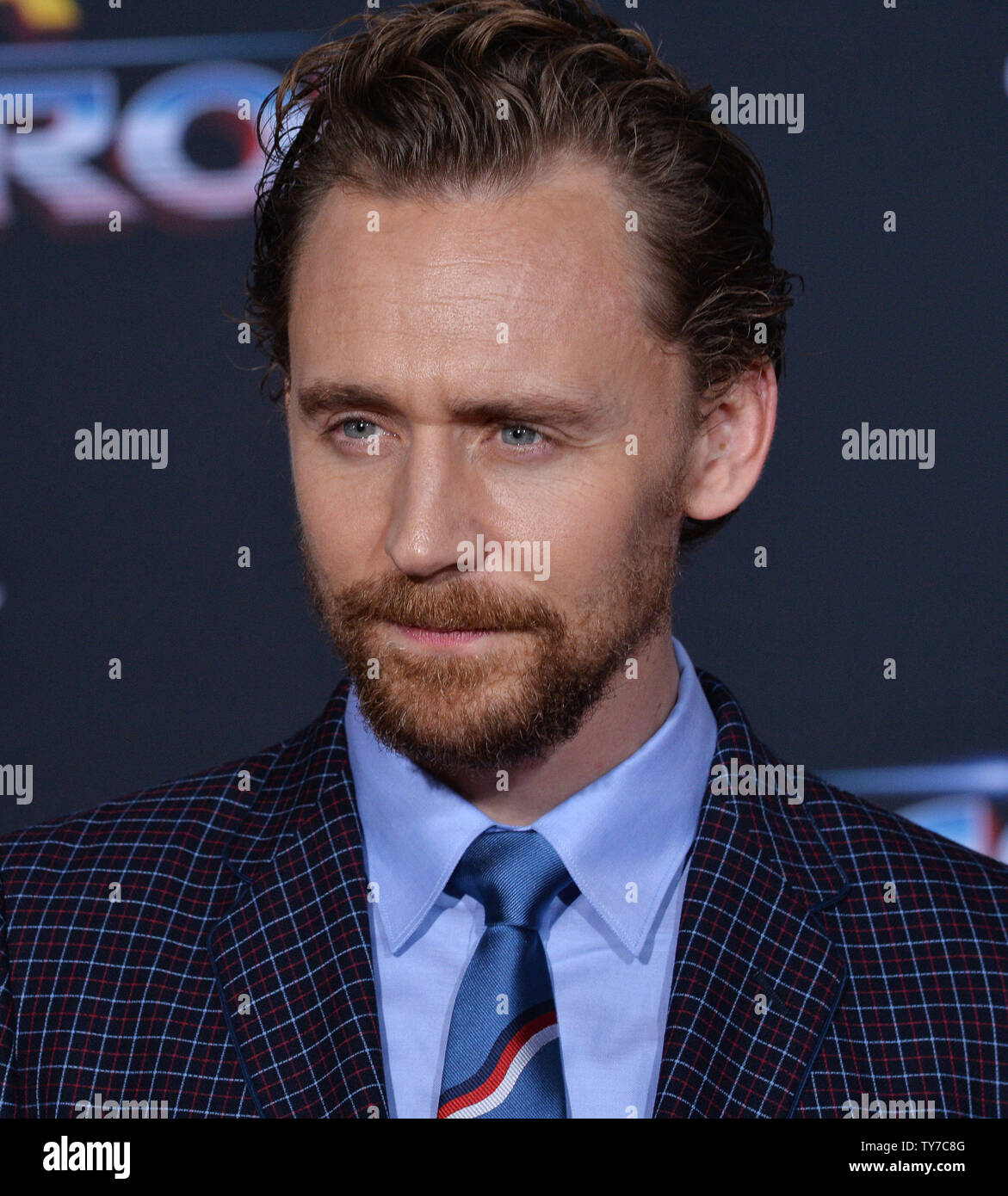 Cast Mitglied Tom Hiddleston besucht die Premiere des sci-fi-film 'Thor: Ragnarök' am El Capitan Theatre in Hollywood" in Los Angeles am 10. Oktober 2017. Storyline: Thor ist auf der anderen Seite des Universums eingesperrt und findet sich selbst in einem Rennen gegen die Zeit zurück nach Asgard zu erhalten, Ragnarok, die Zerstörung seiner Heimatwelt und das Ende der Zivilisation Asgardian, in die Hände eines allmächtigen neue Bedrohung zu stoppen, die rücksichtslose Hela. Foto von Jim Ruymen/UPI Stockfoto