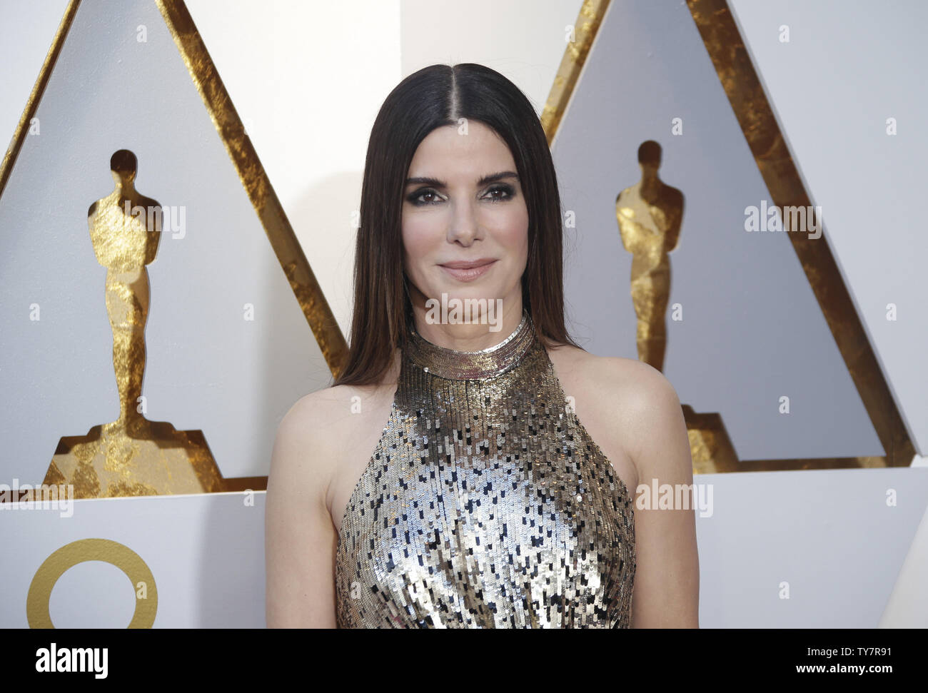 Sandra Bullock kommt auf dem roten Teppich zum 90. jährlichen Academy Awards im Dolby Theatre in Hollywood" in Los Angeles am 4. März 2018. Foto von John angelillo/UPI Stockfoto