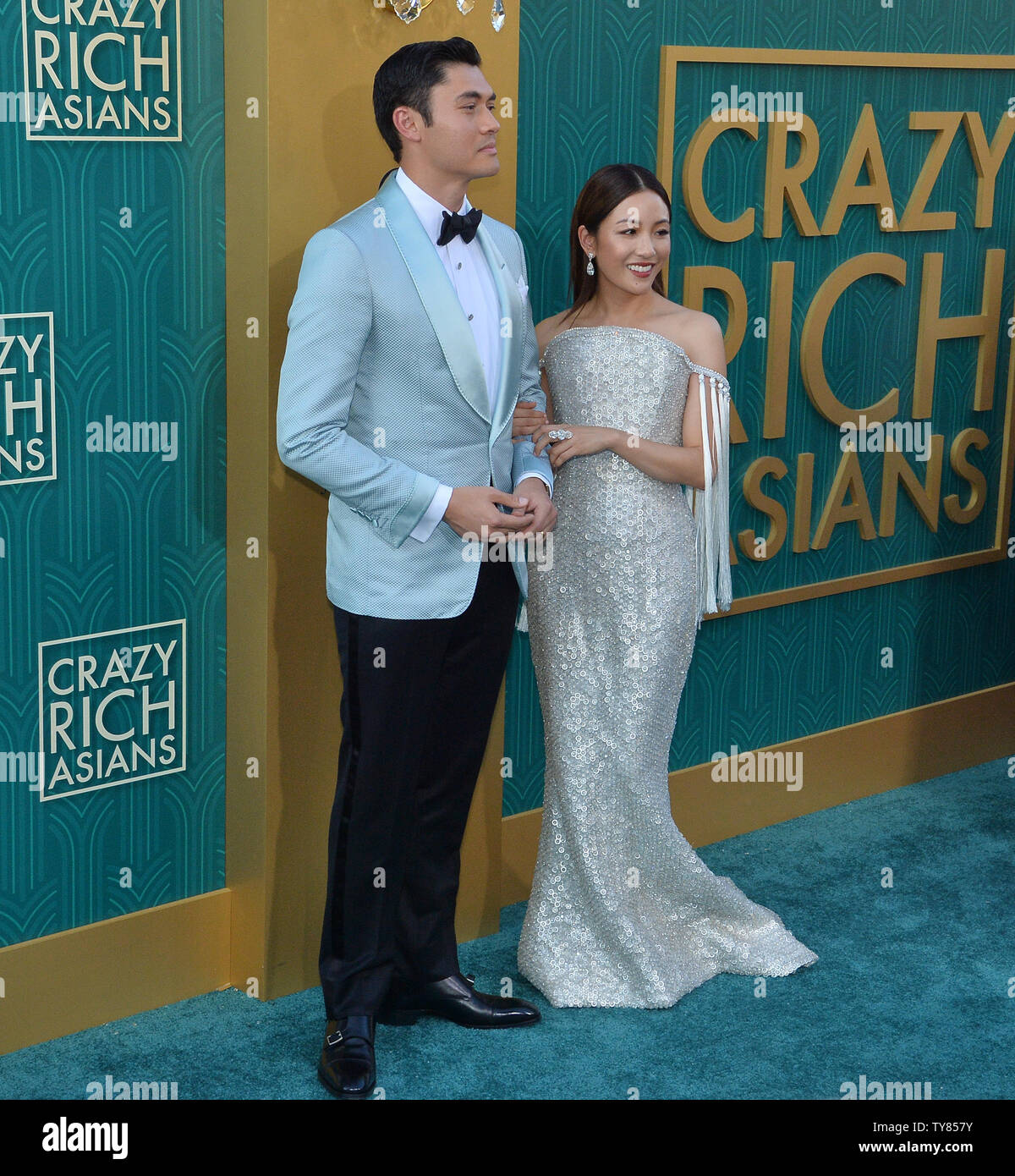 Darsteller Henry Golding L Und Konstanz Wu Besuchen Die Premiere Der Komodie Verruckt Reiche Asiaten An Der Tcl Chinese Theatre In Hollywood In Los Angeles Am 7 Juli 2018 Die Geschichte Folgt
