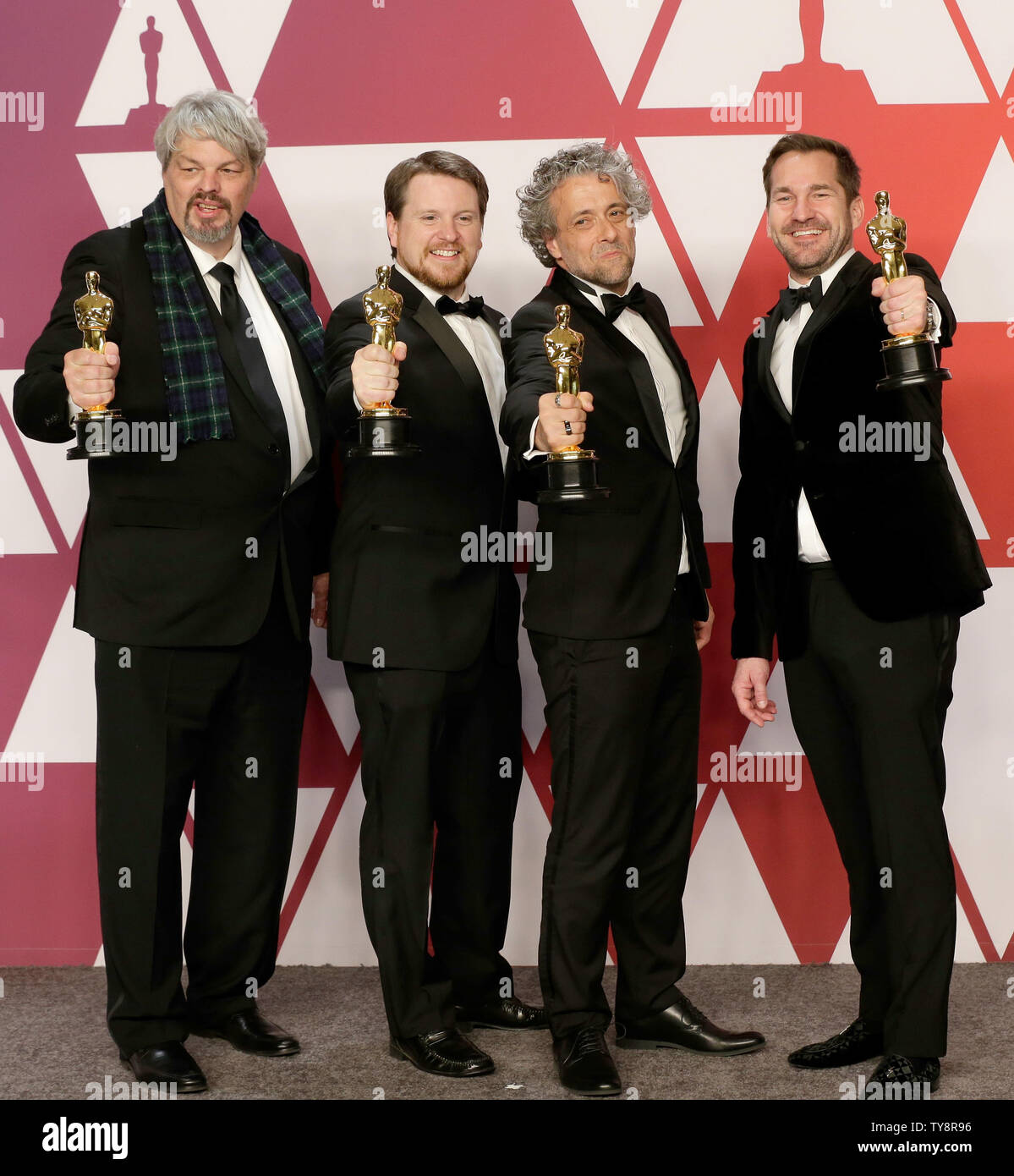 (L - R) Ian Hunter, J.D. Schwalm, Paul Lambert und Tristan Myles, Gewinner der Beste Visuelle Effekte für die "ersten Menschen" Backstage mit ihren Oscar während der 91. jährlichen Academy Awards im Loews Hotel Hollywood in Hollywood" in Los Angeles am 24. Februar 2019. Foto von John angelillo/UPI Stockfoto