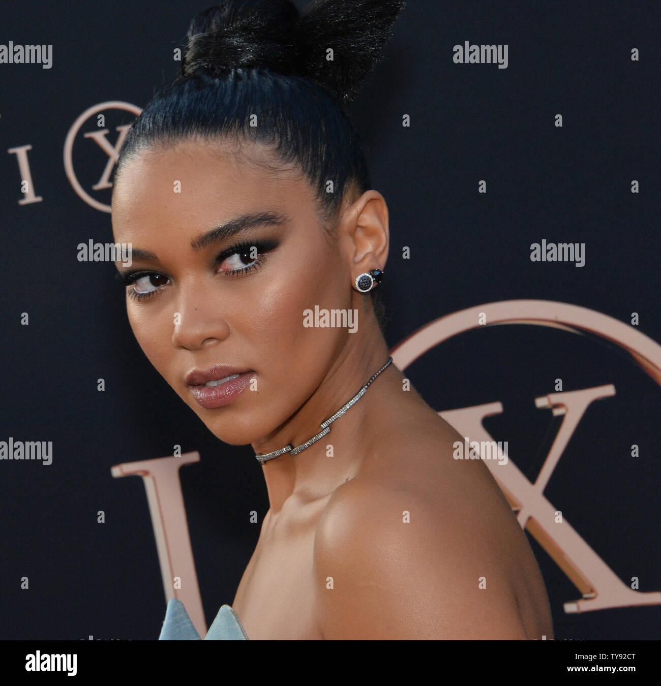 Warf Mitglied Alexandra Shipp besucht die Premiere des sci-fi-film 'Dark Phoenix' an der TCL Chinese Theatre in Hollywood" in Los Angeles am 4. Juni 2019. Storyline: Jean Grey beginnt die unglaublichen Kräfte, dass korrupte und sie in einem dunklen Phoenix drehen zu entwickeln. Die X-Men müssen sich entscheiden, ob das Leben eines Teammitglieds mehr wert als all die Menschen, die in der Welt ist. Foto von Jim Ruymen/UPI Stockfoto