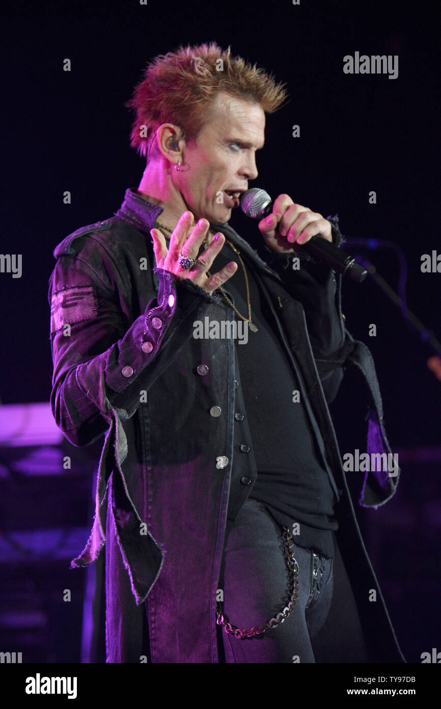 Billy Idol führt bei der Gemeinsamen im Hard Rock Casino in Las Vegas am 12. September 2008. Der 52jährige Deutsch Punk Rocker in Unterstützung seiner jüngsten Greatest Hits Album 'vergöttern Yourself" tourt. (UPI Foto/Daniel Gluskoter) Stockfoto