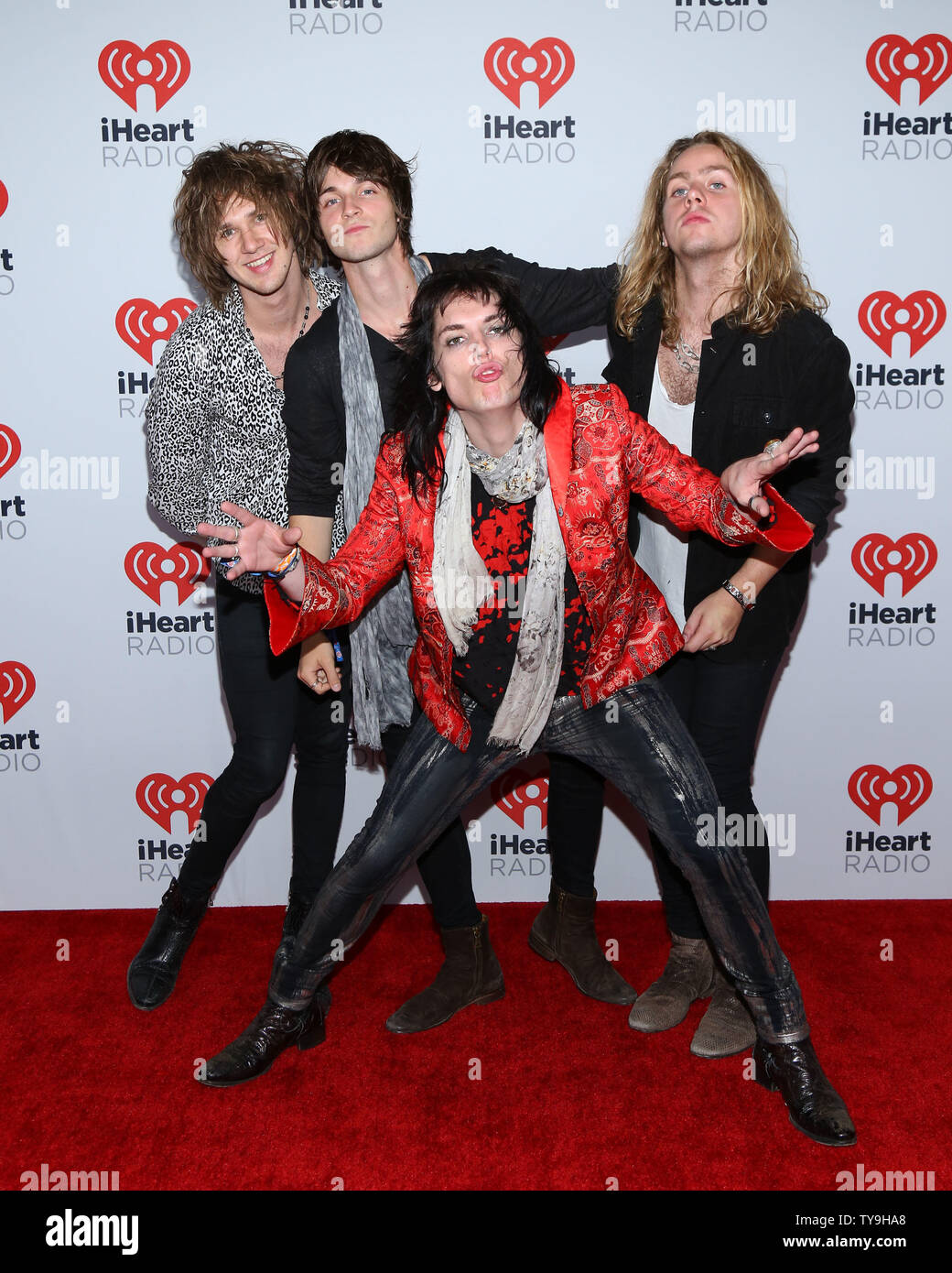 Deutsch Rock Band die Struts kommen für die iHeartRadio Music Festival im MGM Grand in Las Vegas, Nevada am 19. September 2015. Foto von James Atoa/UPI Stockfoto