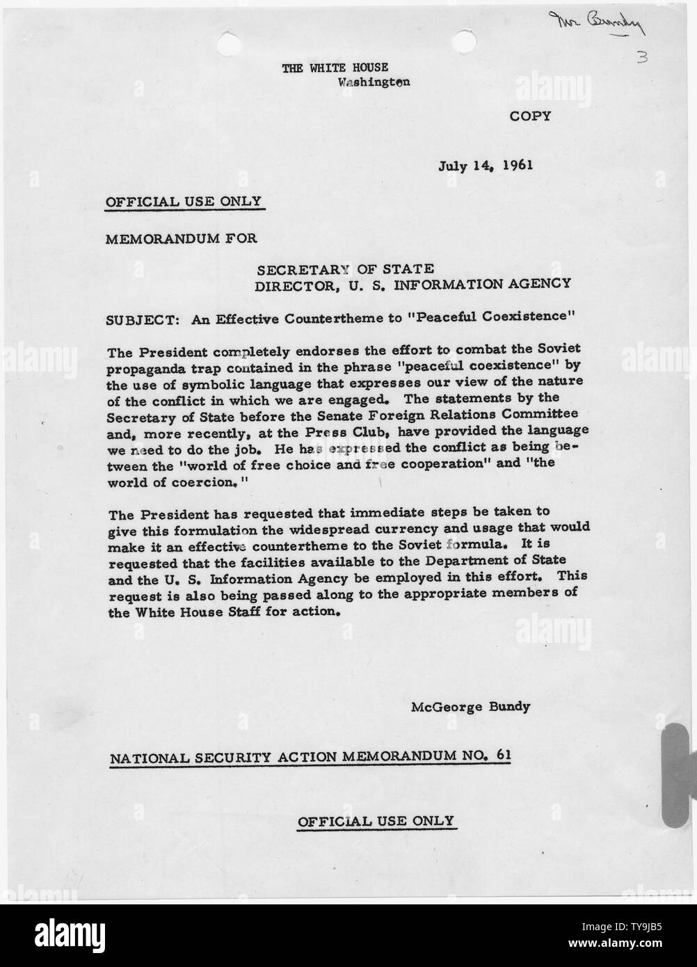 National Security Action Memorandum Nr. 61 ein wirksames Gegengewicht Thema der friedlichen Koexistenz; Umfang und Inhalt: Memorandum für Staatssekretär, Direktor, United States Information Agency zur Bekämpfung der sowjetischen Propaganda. Stockfoto