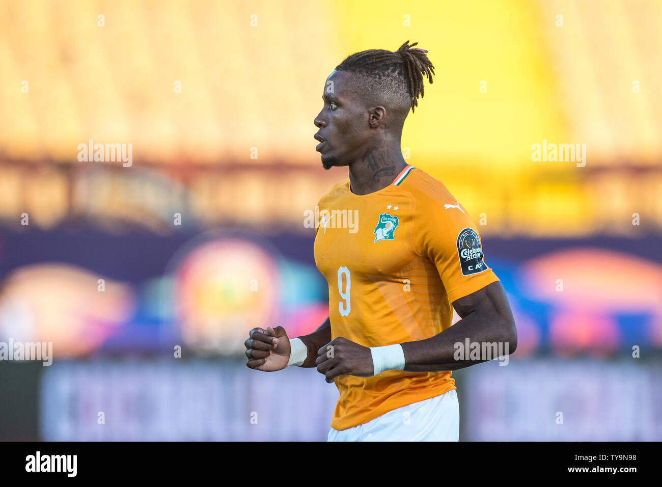 Kairo, Ägypten, 24. Juni: Wilfried Zaha von Côte d'Ivoire während der 2019 Afrika Cup der Nationen 3D/3D Match zwischen Côte d'Ivoire und Südafrika an al-salam Stadion am 24. Juni 2019 in Kairo, Ägypten. (Foto von Sebastian Frej/MB Medien) Stockfoto