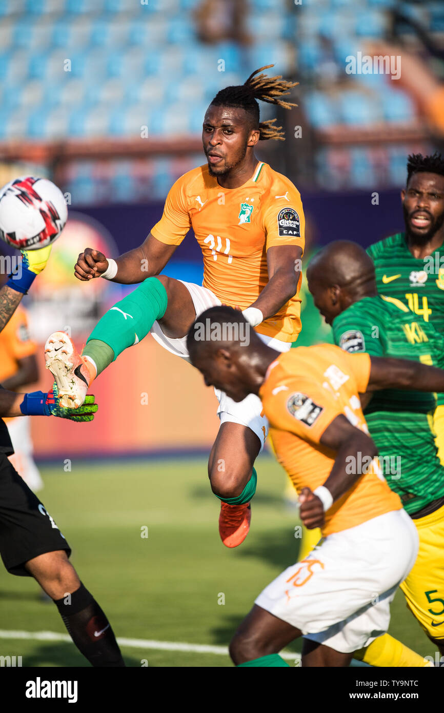 Kairo, Ägypten, 24. Juni: Jonathan Adjo Kodjia von Côte d'Ivoire während der 2019 Afrika Cup der Nationen 3D/3D Match zwischen Côte d'Ivoire und Südafrika an al-salam Stadion am 24. Juni 2019 in Kairo, Ägypten. (Foto von Sebastian Frej/MB Medien) Stockfoto