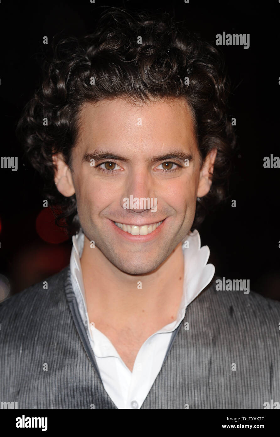 Libanesische Sänger Mika besucht die "Brit Awards" an der Station Earl's Court in London am 16. Februar 2010. UPI/Rune Hellestad Stockfoto