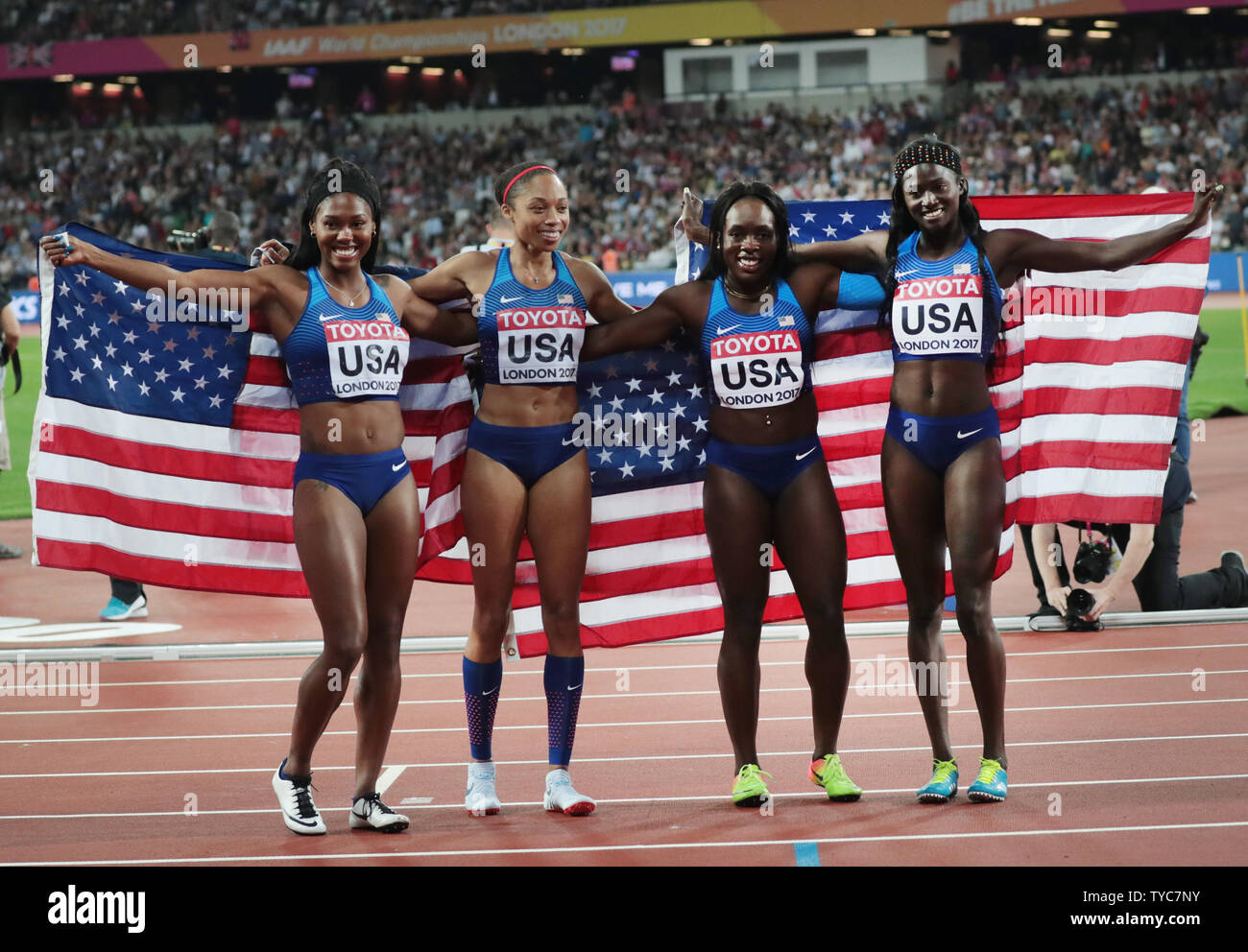 Die amerikanischen Frauen 4x100m-Staffel der Sieg an der 2017 IAAF Leichtathletik WM feiern im Olympischen Stadion, London Am 12. August 2017. Großbritannien kam in Silber. Foto von Hugo Philpott/UPI Stockfoto
