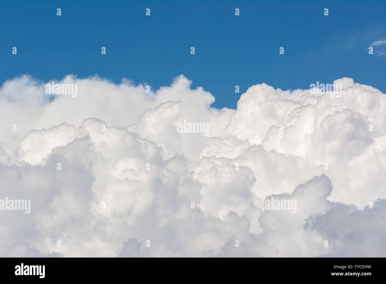 Wolken Hintergrund cumulonimbus cloud Formationen vor dem Sturm Stockfoto