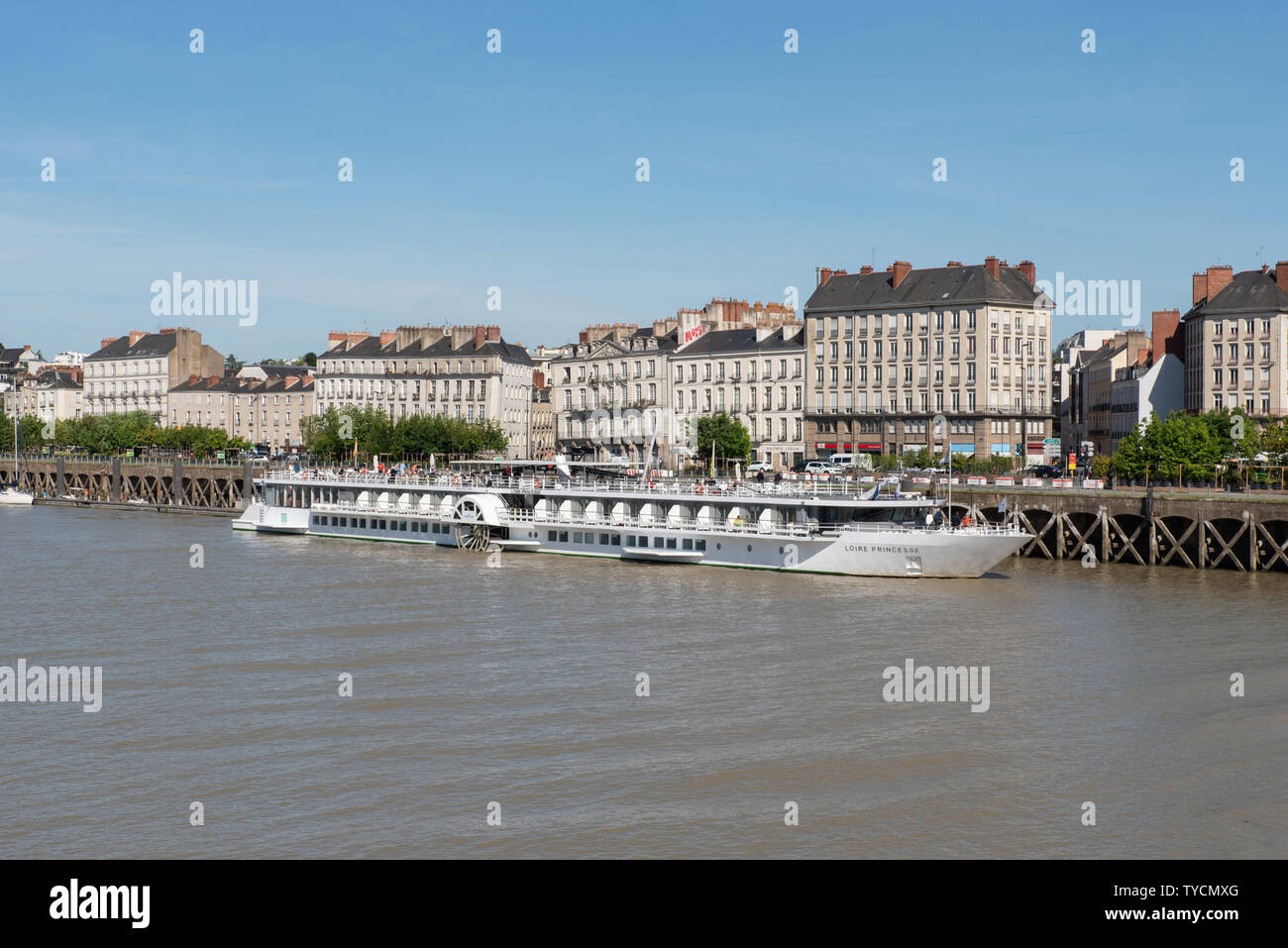 Loire und der Quai de la Fosse in Nantes sterben, wird das radboot 'Loire Princesse" anlegte. // Die Loire und den Quai de la Fosse in Nantes, wo die Wh Stockfoto