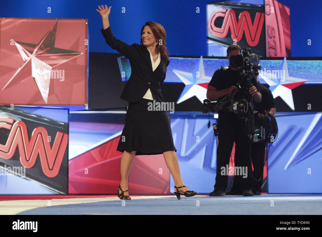 Minnesota Vertreter Michele Bachmann tritt Sullivan Arena an der hl. Anselm College für den CNN-republikanischen Präsidentendebatte in Manchester, New Hampshire am 13. Juni 2011 gefördert. UPI/Ryan T. Conaty Stockfoto