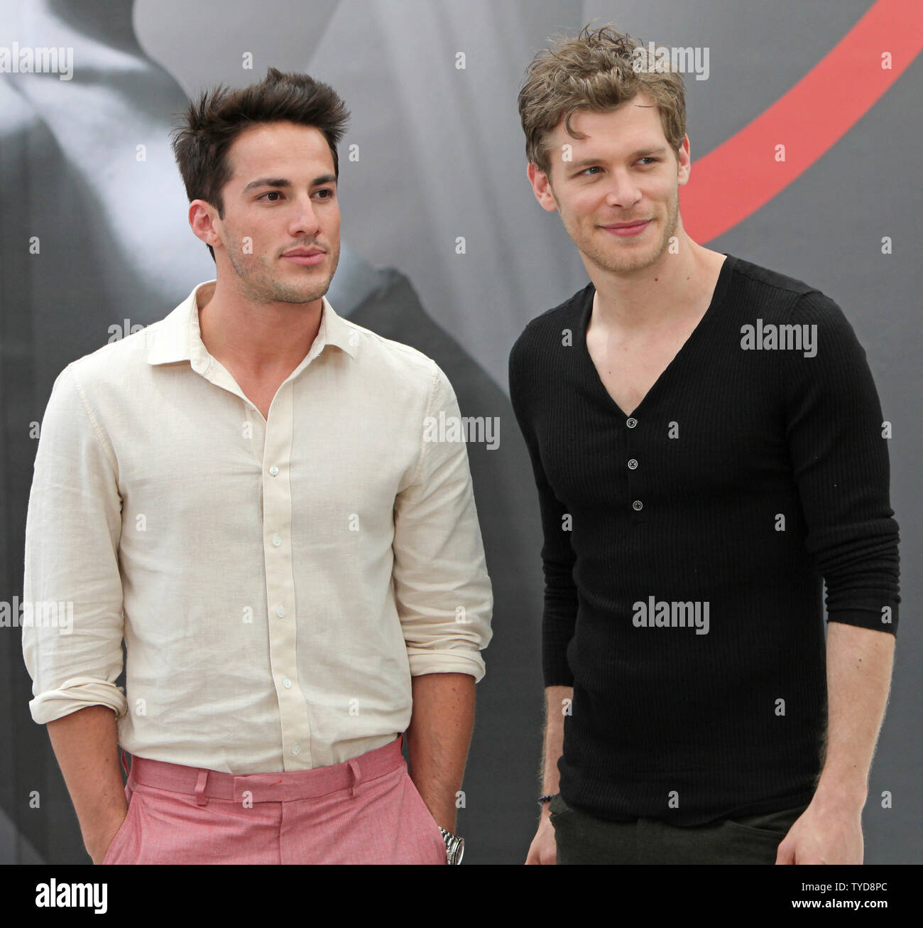 Michael Trevino (L) und Joseph Morgan kommen für ein Foto für die Serie "The Vampire Diaries" während der 52 Monte Carlo Television Festival in Monte Carlo, Monaco am 12. Juni 2012. UPI/David Silpa Stockfoto