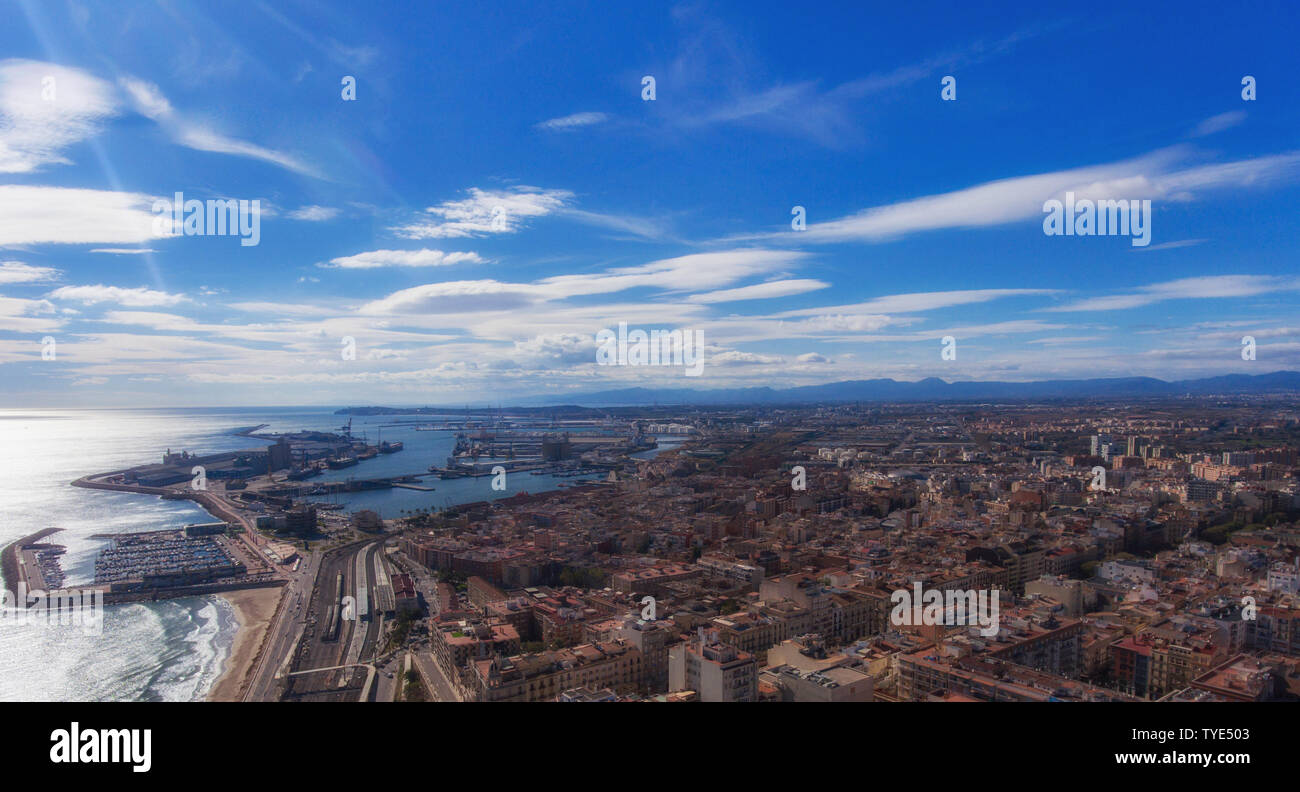 Blick auf die Marina und den Hafen von Tarragona. Katalonien, Spanien. Stockfoto