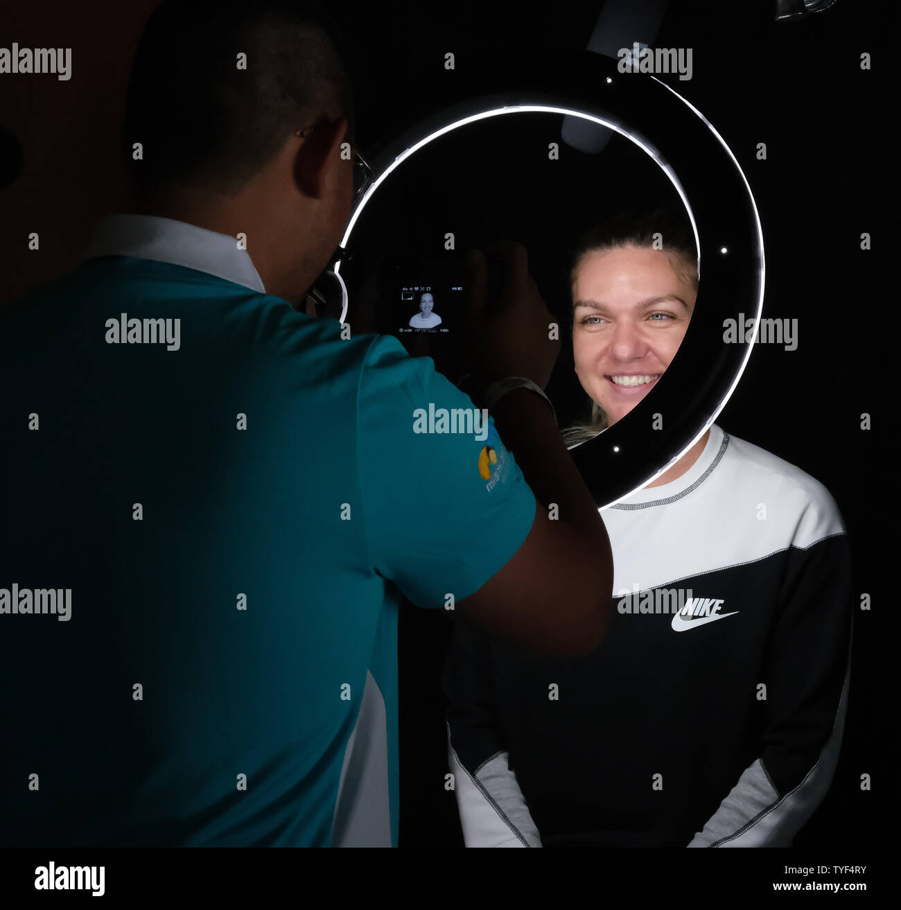 Simona Halep beteiligt sich an Medien Tag im Miami Öffnen im Hard Rock Stadion in Miami Gardens, Florida am 20. März 2019. Foto von Gary ich Rothstein/UPI Stockfoto