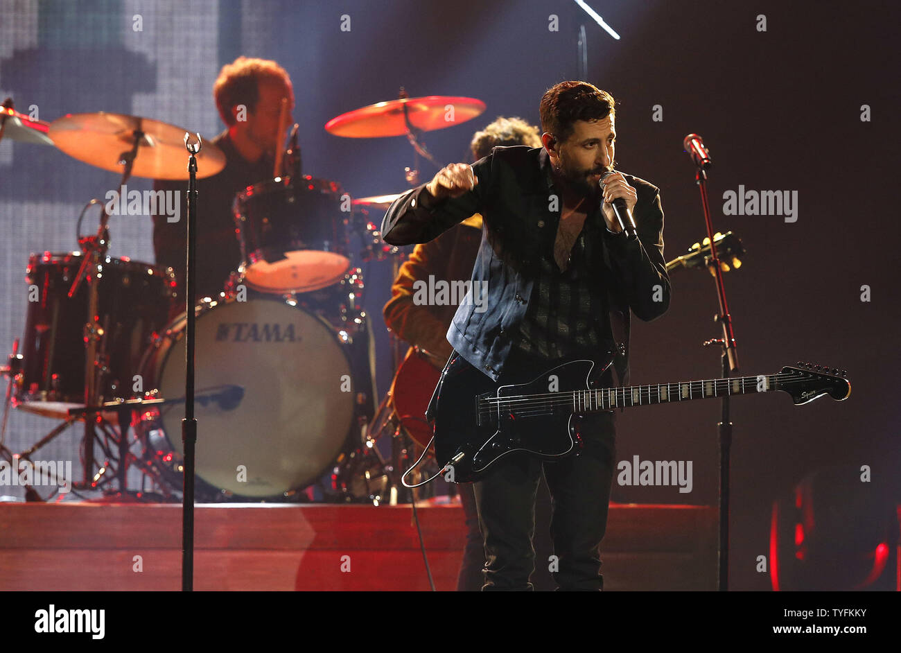 Alte Herrschaft führt auf der 51. jährlichen Country Music Association Awards am 8. November 2017 beim Bridgestone Arena in Nashville. Foto von John Sommers II/UPI Stockfoto