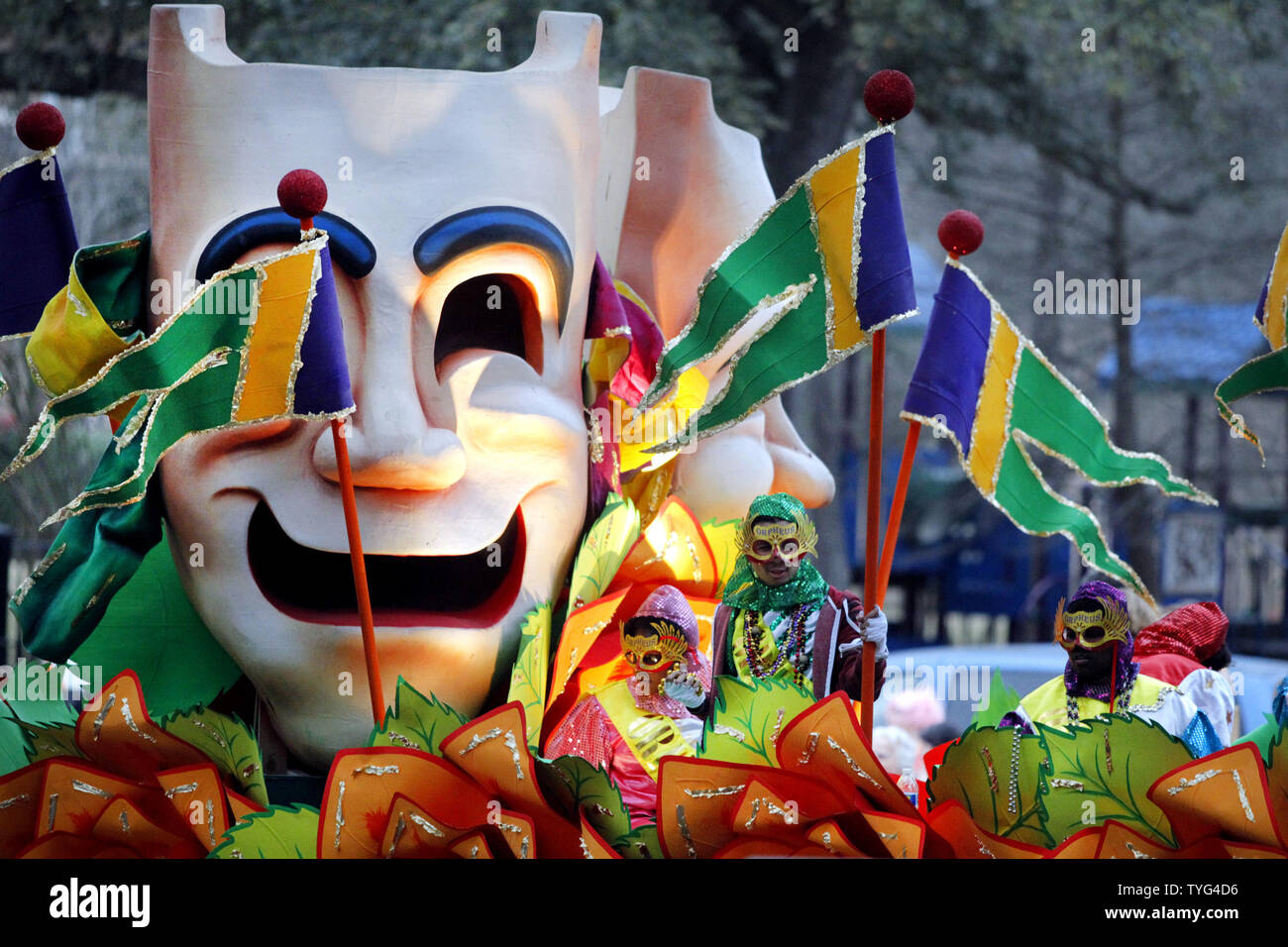 Die Krewe von Orpheus Paraden, Napoleon Avenue 16. Februar 2015. 1993 gegründet, die Krewe von Orpheus hat seinen Namen von der musikalisch geneigt, Sohn des Zeus und der Calliope. Gründungsmitglieder enthalten Harry Connick, sowohl der Junior und Senior. Foto von A.J. Sisco/UPI Stockfoto