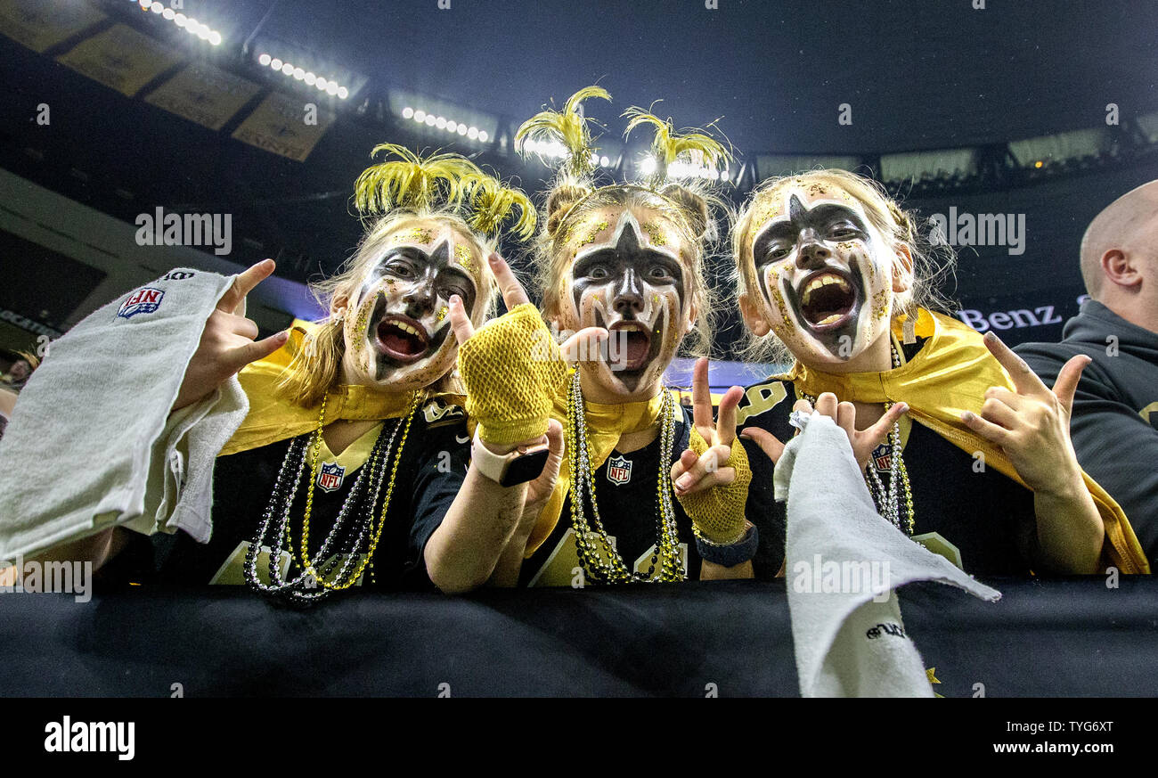 New Orleans Saints Fans ihre Mannschaft in der ersten Hälfte des NFC Meisterschaft gegen die Los Angeles Rams im Mercedes-Benz Superdome in New Orleans jubeln am 20. Januar 2019. Die Rams besiegt die Heiligen 26-23 in den überstunden zum Super Bowl Llll zu bewegen. Foto von Mark Wallheiser/UPI Stockfoto