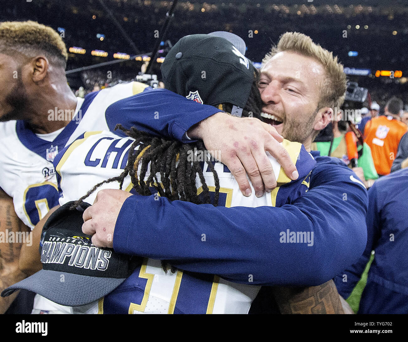 Los Angeles Rams Defensive zurück Marqui Christian (41), feiert mit Rams Head Coach Sean McVay nach dem Sieg über die New Orleans Saints in überstunden des NFC Championship am Mercedes-Benz Superdone in New Orleans am 20. Januar 2019. Die Rams besiegt die Heiligen 26-23 in den überstunden zum Super Bowl Llll zu bewegen. Foto von Mark Wallheiser/UPI Stockfoto