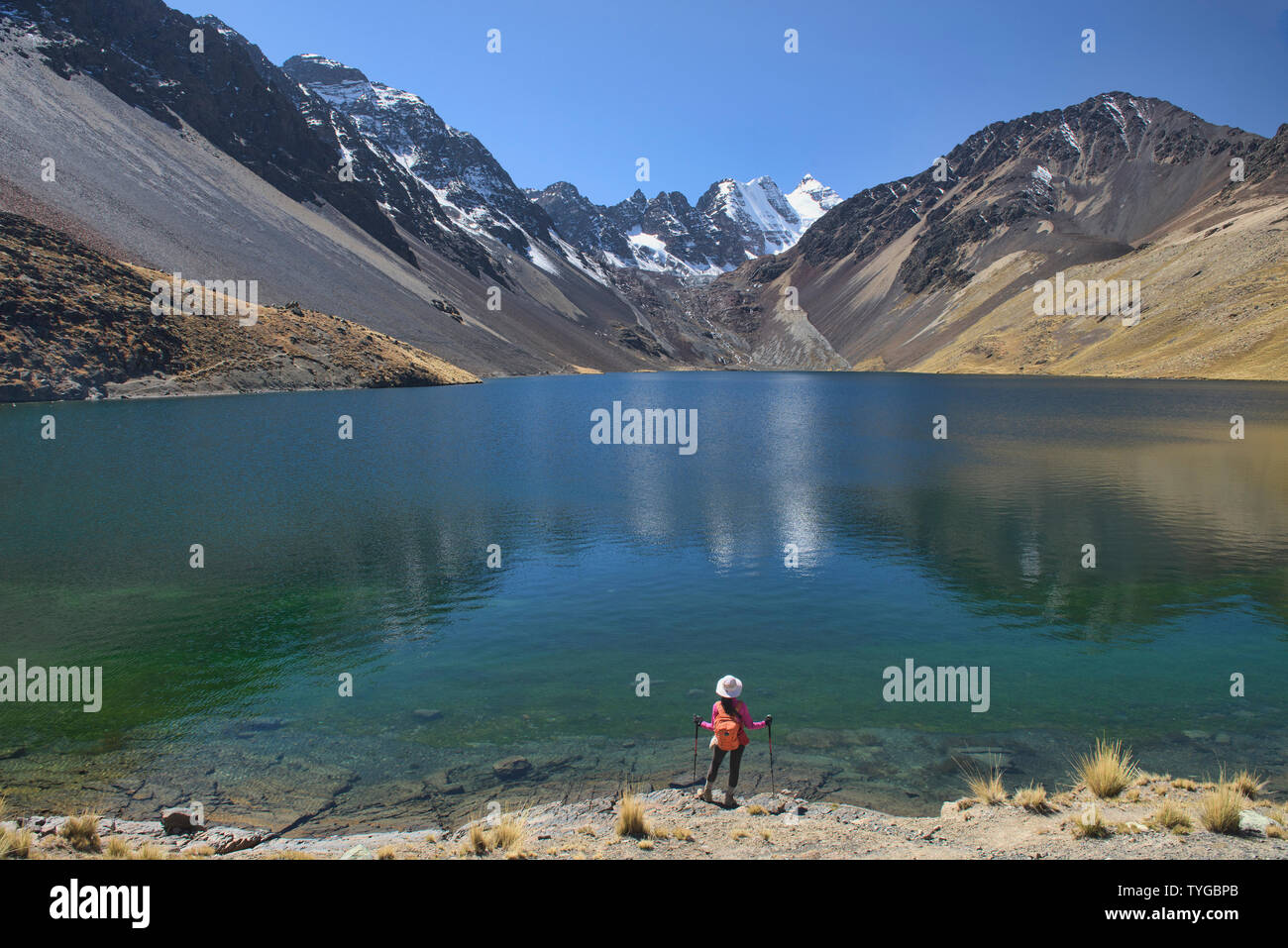 Anzeigen von Cabeza del Condor und Laguna Juri Khota auf die Cordillera Real Traverse, Bolivien Stockfoto