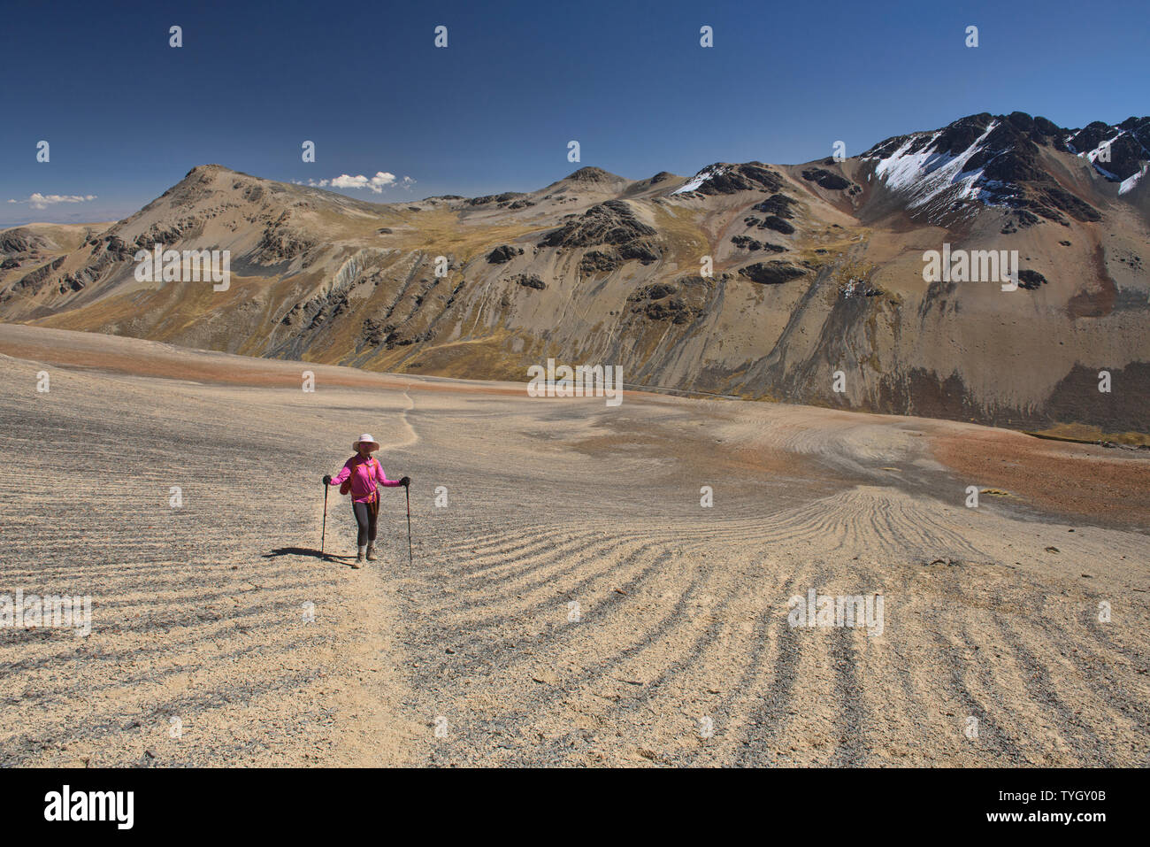 Über einen hohen Pass zu Laguna Juri Khota auf die Cordillera Real Traverse, Bolivien Stockfoto