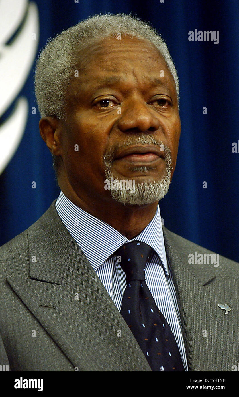 Der Generalsekretär der Vereinten Nationen, Kofi Annan reponds am 29. März 2005 Zwischenbericht der unabhängigen Untersuchungsausschuss zu den Vereinten Nationen Öl für Lebensmittel"-Skandal der Generalsekretär der falschen Taten aber Störungen ihn für schlechte Aufsicht, die es Saddam und korrupte Unternehmen das Programm zu plündern genehmigt. (UPI Foto/Ezio Petersen) Stockfoto
