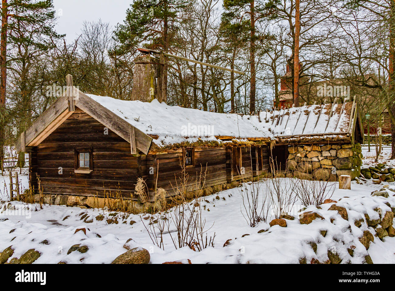 Eine traditionelle schwedische Landhaus im Freilichtmuseum Skansen, Stockholm, Schweden. Januar 2019. Stockfoto