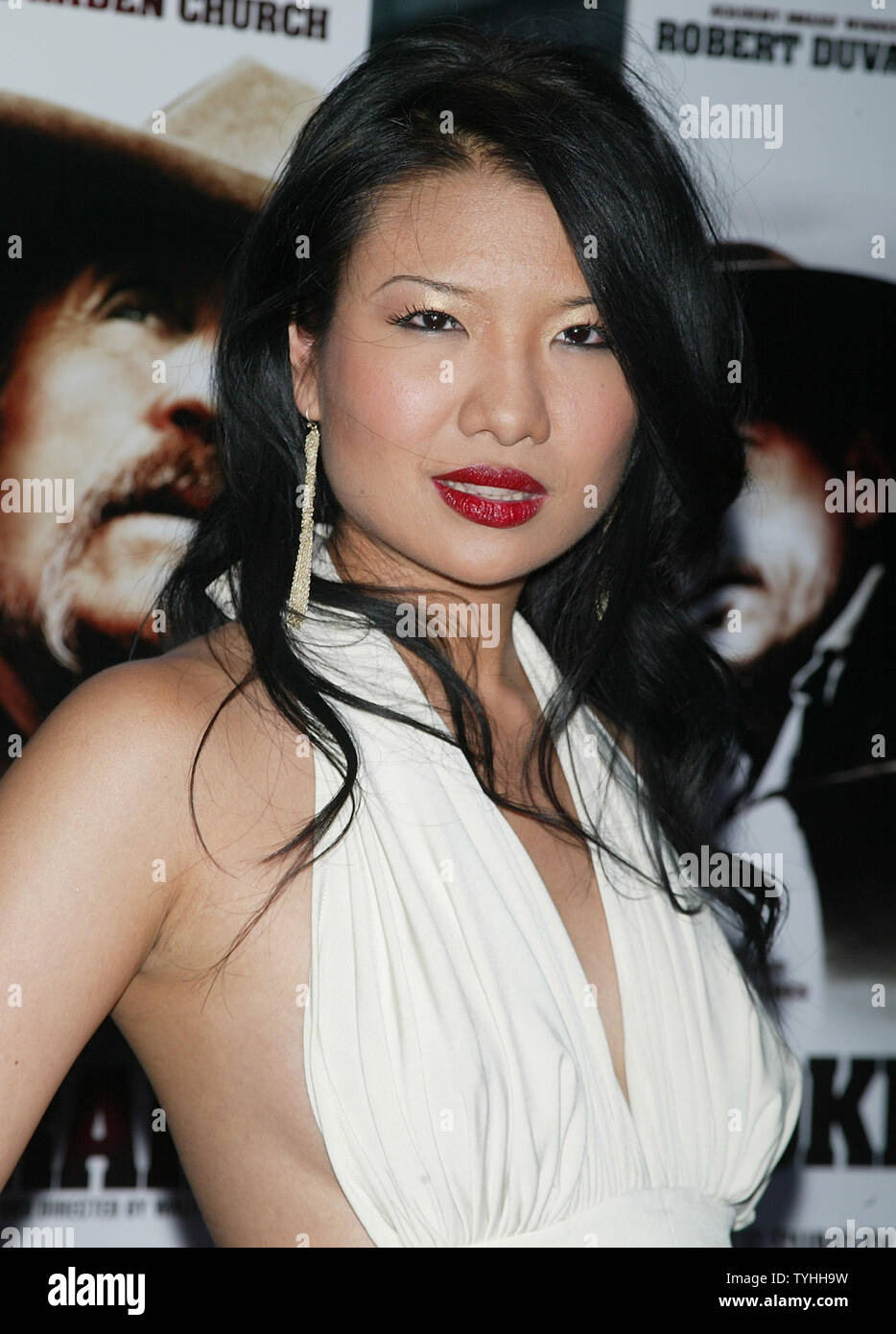 Gwendoline Yeo kommt für die Premiere von "Brokentrail' im Loews Lincoln Square Theater in New York am 13. Juni 2006. (UPI Foto/Laura Cavanaugh) Stockfoto