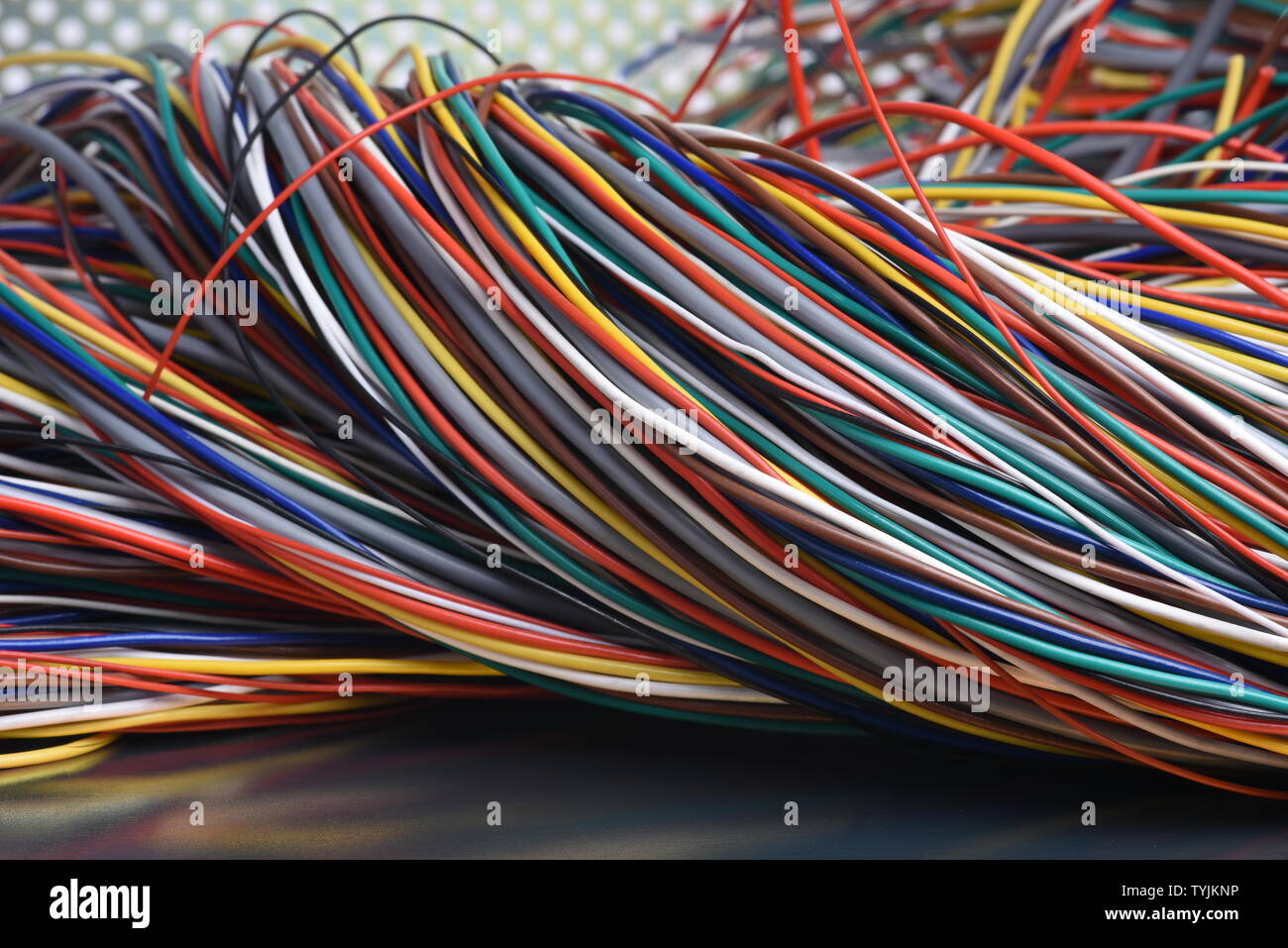 Bunte elektrische Kabel in der Telekommunikation computer Installation verwendet wird Stockfoto