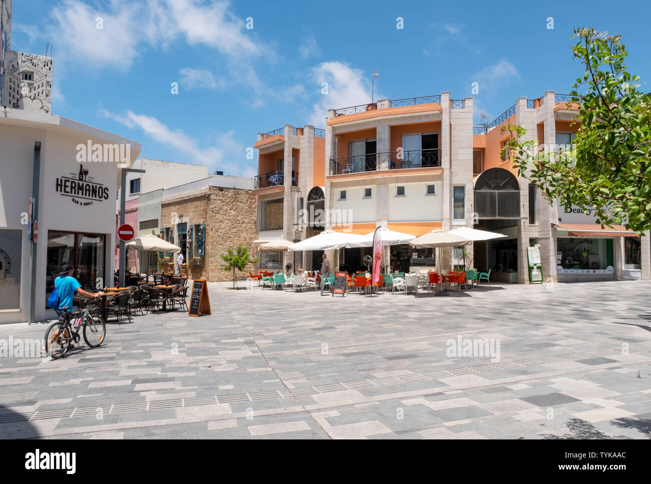 Shopping Precinct in der Altstadt von Paphos, Paphos, Zypern. Stockfoto