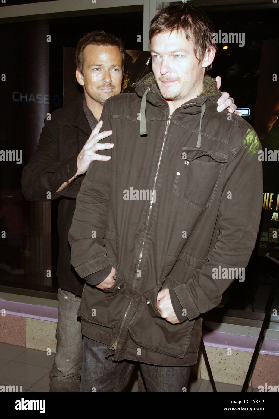 Sean Patrick Flanery und Norman Reedus kommen für die Premiere von "The Boondock Saints II: All Saints Day" im Regal Union Square Theater in New York am 20. Oktober 2009. UPI/Laura Cavanaugh Stockfoto