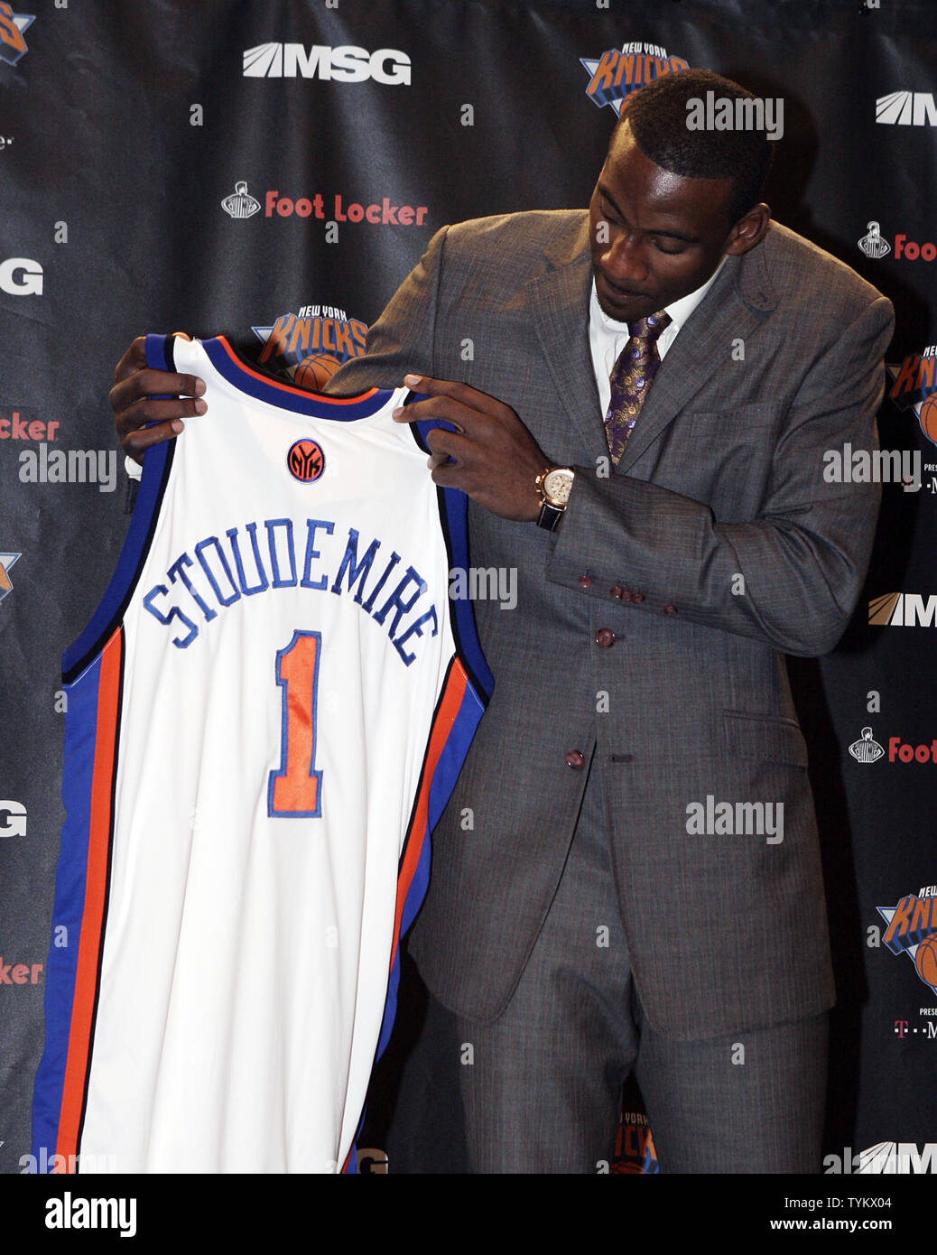 Knicks jersey foot locker Clearance