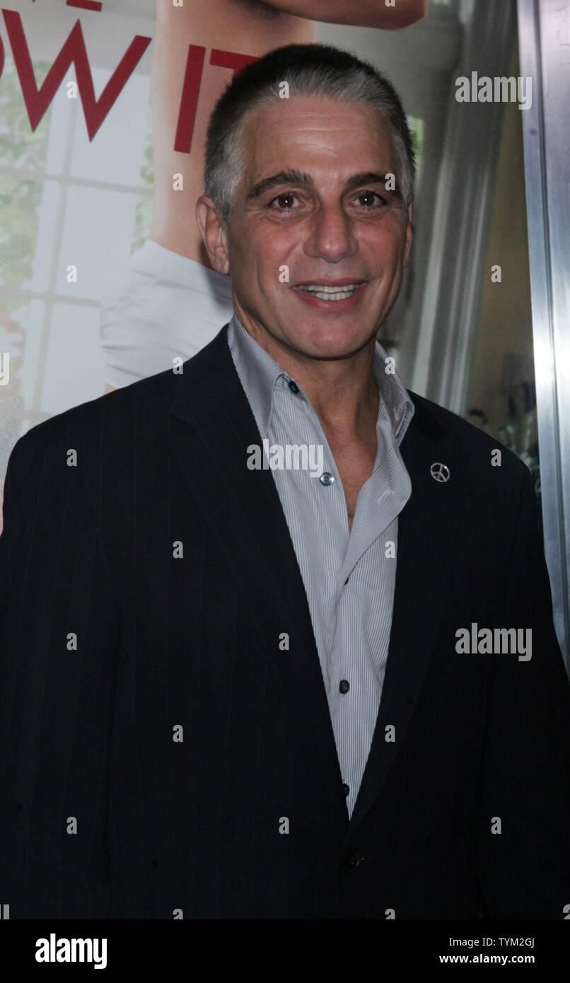 Tony Danza kommt für die Premiere von "Das Leben, wie wir es kennen" an der Ziegfeld Theater in New York am 30. September 2010. UPI/Laura Cavanaugh Stockfoto