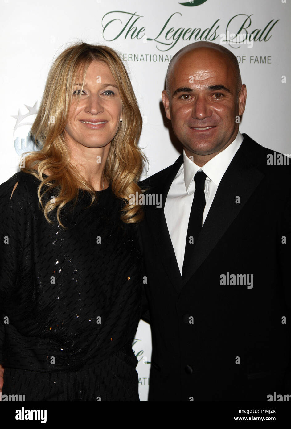 Steffi Graf und Andre Agassi kommen für das Tennis Legenden Kugel an Cipriani Wall Street in New York am 9. September 2011. UPI/Laura Cavanaugh Stockfoto