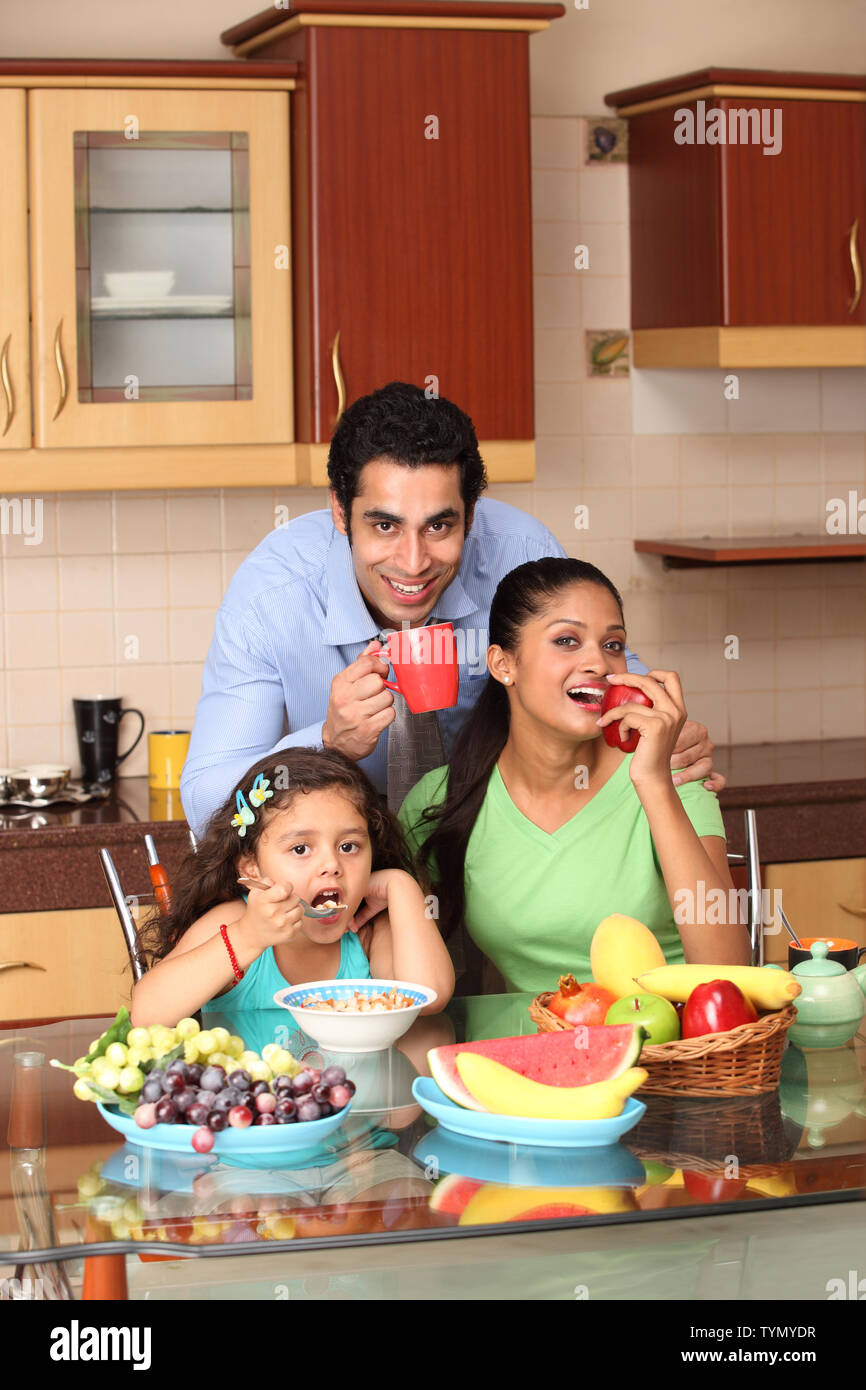 Familie frühstücken Stockfoto