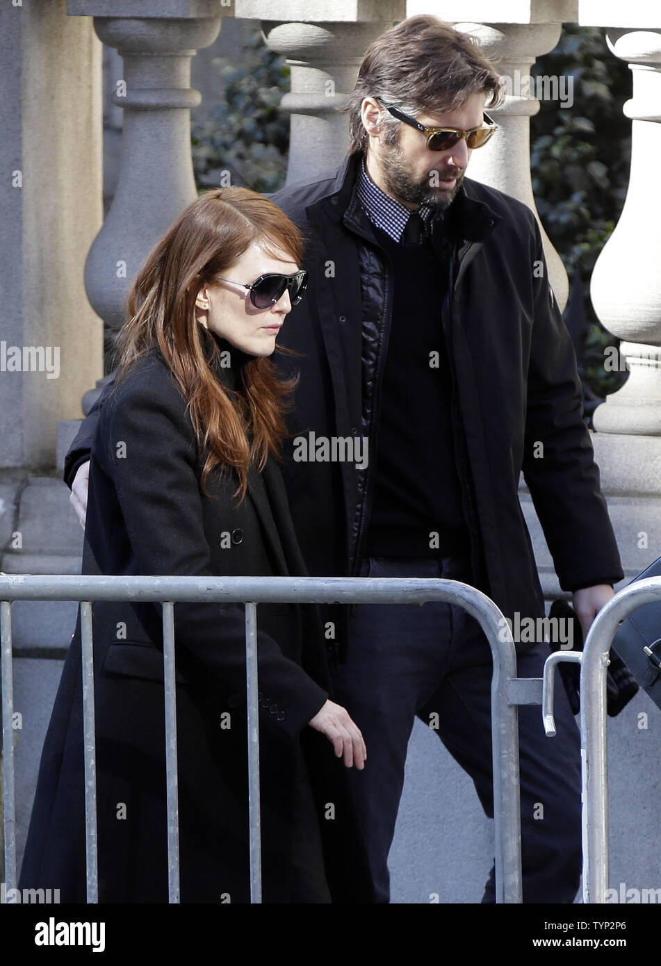 Julianne Moore In Der Beerdigung Von Philip Seymour Hoffman In Der St Ignatius Kirche Auf Der Upper East Side Von Manhattan In New York City Am 7 Februar 2014 Hoffman 46 War