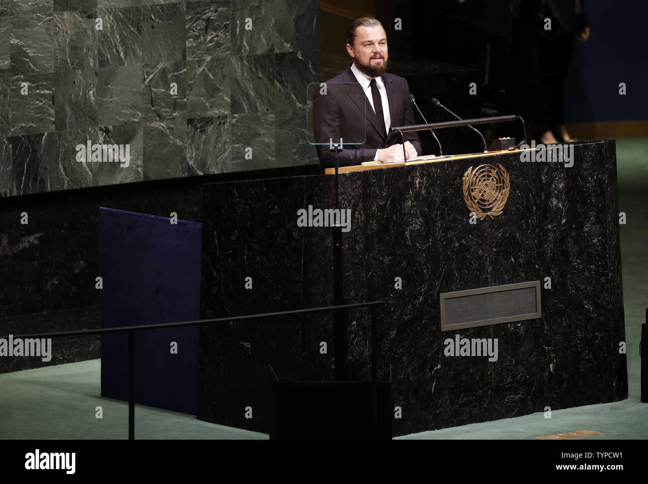 Leonardo DiCaprio spricht auf dem UN-Klimagipfel einen Tag vor der 69. Generalversammlung der Vereinten Nationen im UN-Gebäude in New York City am 23. September 2014. 'Ereignisse Klima Woche NYC' werden festgelegt durch Sonntag, 28.September. UPI/John angelillo Stockfoto