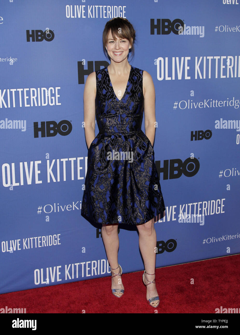 Rosemarie DeWitt kommt auf dem roten Teppich an der New Yorker Premiere der HBO "Olive Kitteridge" an der SVA Theater in New York City am 27. Oktober 2014. Olive Kitteridge ist ein Roman des amerikanischen Schriftstellers Elizabeth Strout. UPI/John angelillo Stockfoto