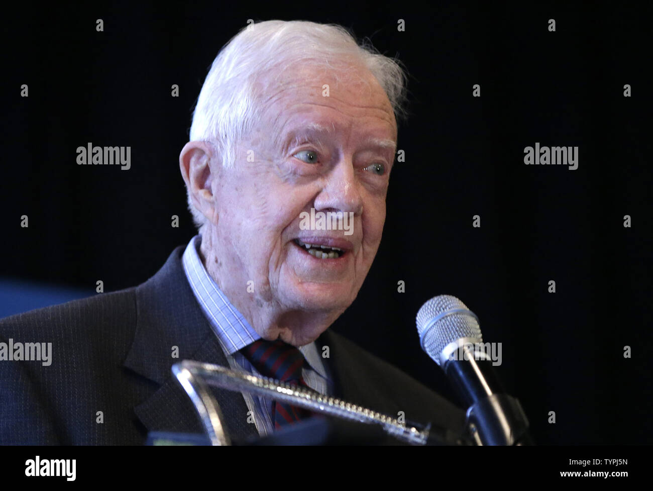 Der ehemalige Präsident der Vereinigten Staaten und Mitbegründer des Carter Center, Jimmy Carter, spricht auf der Vorschau der Countdown auf Null: Besiegten Krankheit, eine neue Ausstellung über wissenschaftliche und gesellschaftliche Innovationen, die Befreiung der Welt von alten Bedrängnisse in New York City am 12. Januar 2015. Die Ausstellung wird im Amerikanischen Museum für Naturgeschichte öffnen am 13 Januar, 2015 Foto von John angelillo/UPI Stockfoto