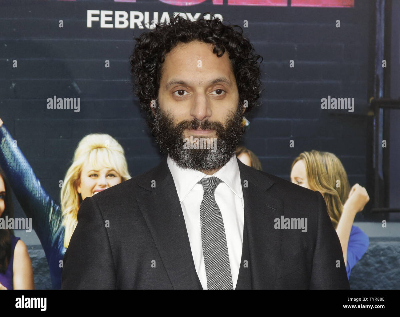 Jason Mantzoukas kommt auf dem roten Teppich an der New York Premiere von, wie man Einzelne an der NYU Skirball Center am 3. Februar 2016 in New York City. Foto von John angelillo/UPI Stockfoto