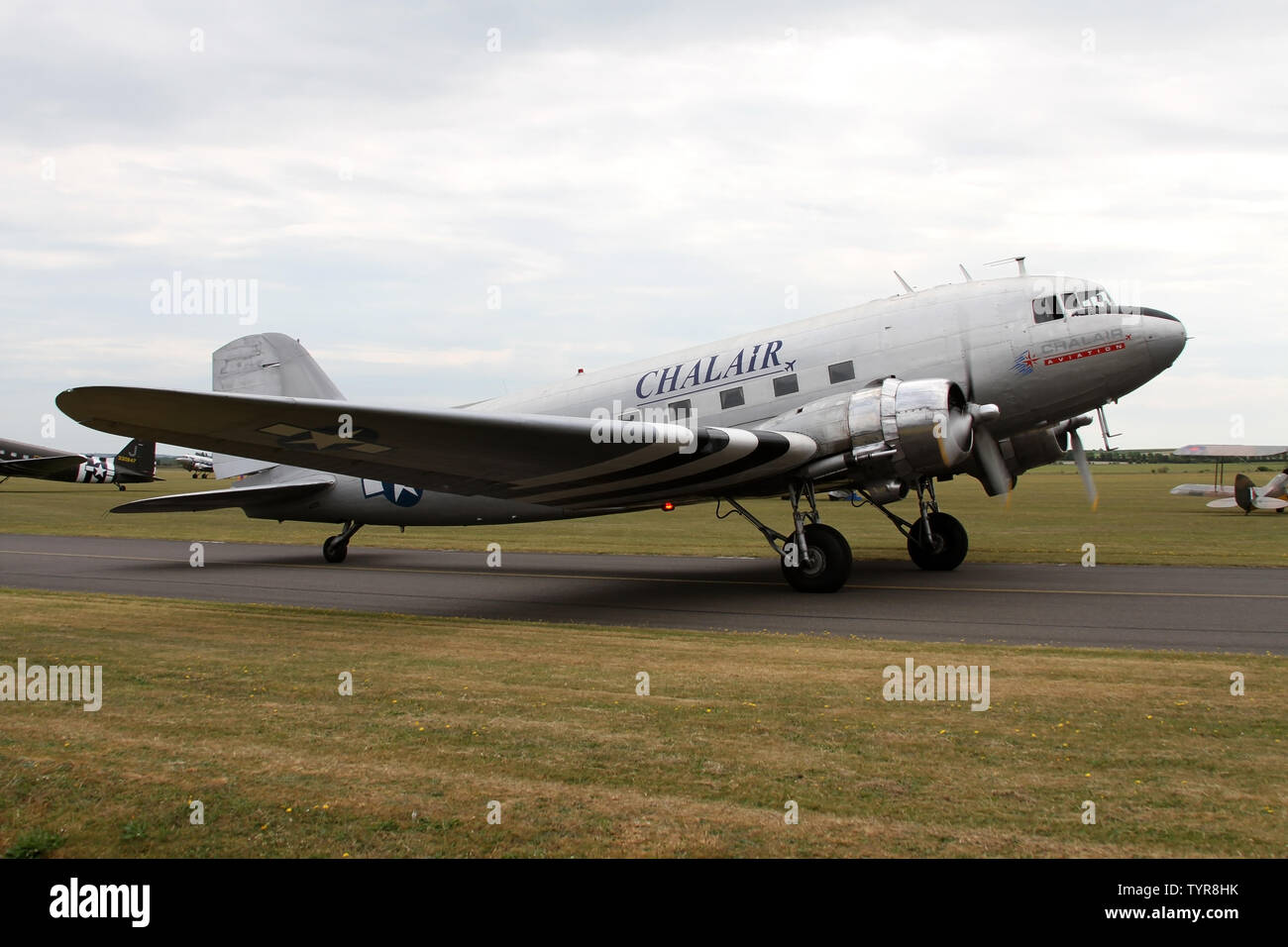 Französische betrieben DC-3 aus Rollen in Duxford während der 75. Jahrestag des D-Day Events. Stockfoto