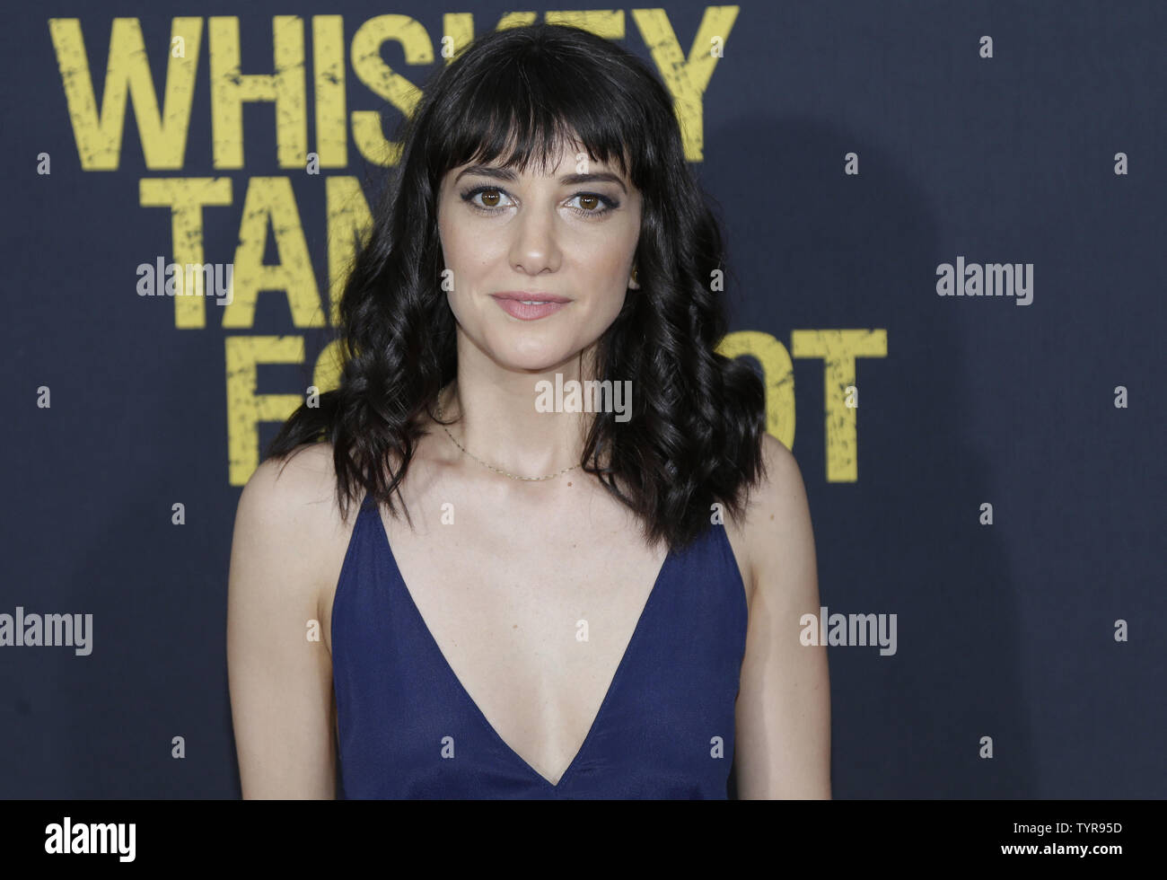 Sheila Vand kommt auf dem roten Teppich an der Welt der 'Whiskey Tango Foxtrott" Premiere im AMC Loews Lincoln Square 13 Theater am 1. März 2016 in New York City. Foto von John angelillo/UPI Stockfoto