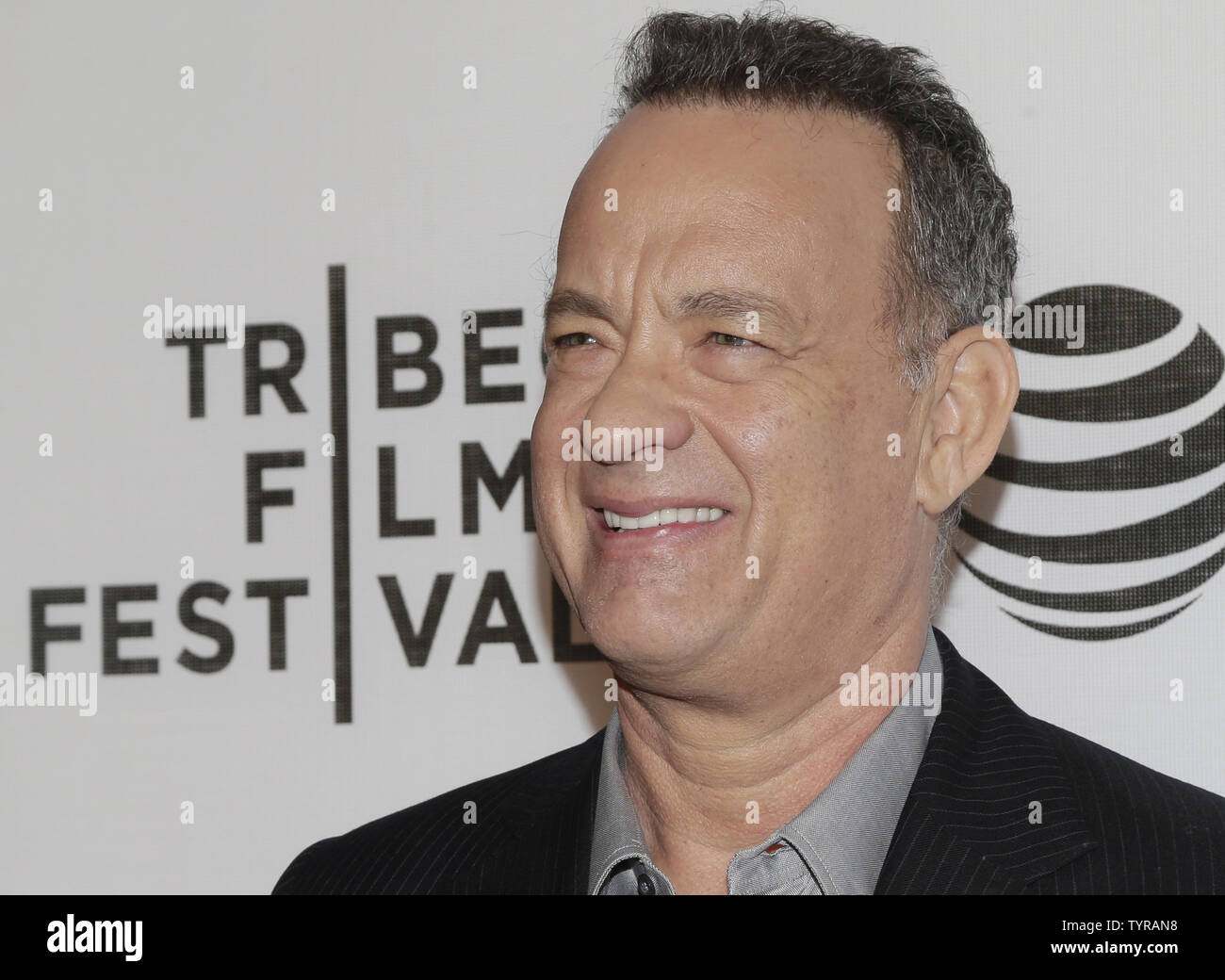 Tom Hanks kommt auf dem roten Teppich an der 'Ein Hologramm für den König 'Premiere im Tribeca Film Festival 2016 BMCC John zuccotti Theater am 20. April 2016 in New York City. Foto von John angelillo/UPI Stockfoto