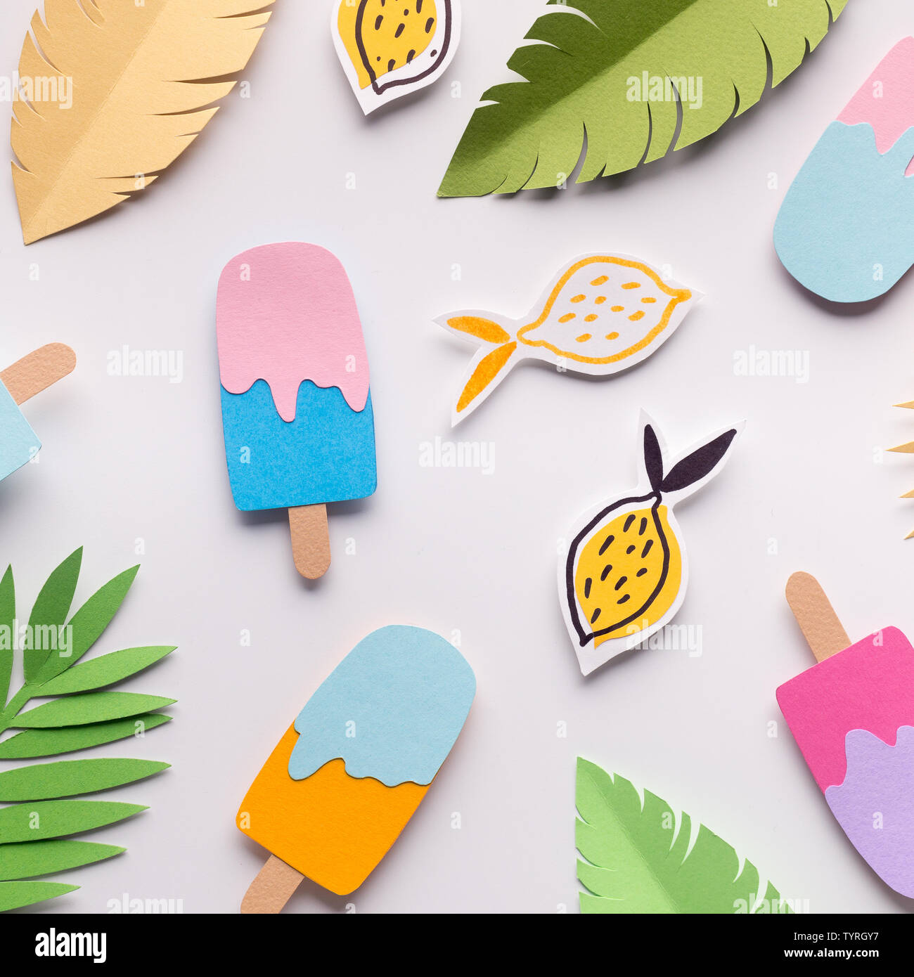 Sommer Wallpaper mit modernen Drucken von Eis, Zitrone Stockfoto