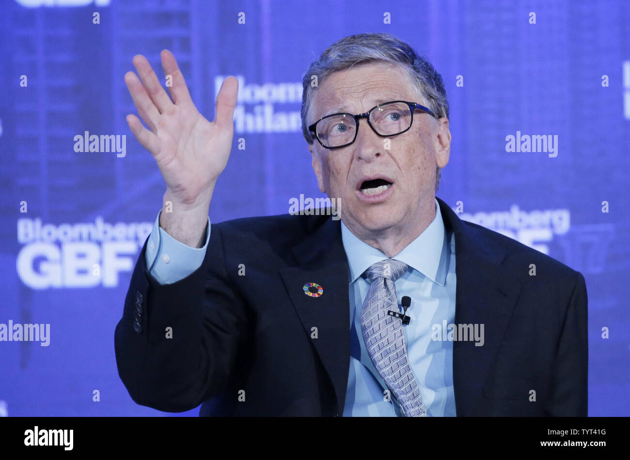 Bill und Melinda Gates Stiftung Mitbegründer Bill Gates spricht auf der Bühne des Bloomberg Global Business Forum im Plaza Hotel in New York City am 20. September 2017. Die Bloomberg Global Business Forum wird gehostet bei der UN-Vollversammlung in New York. Foto von John angelillo/UPI Stockfoto