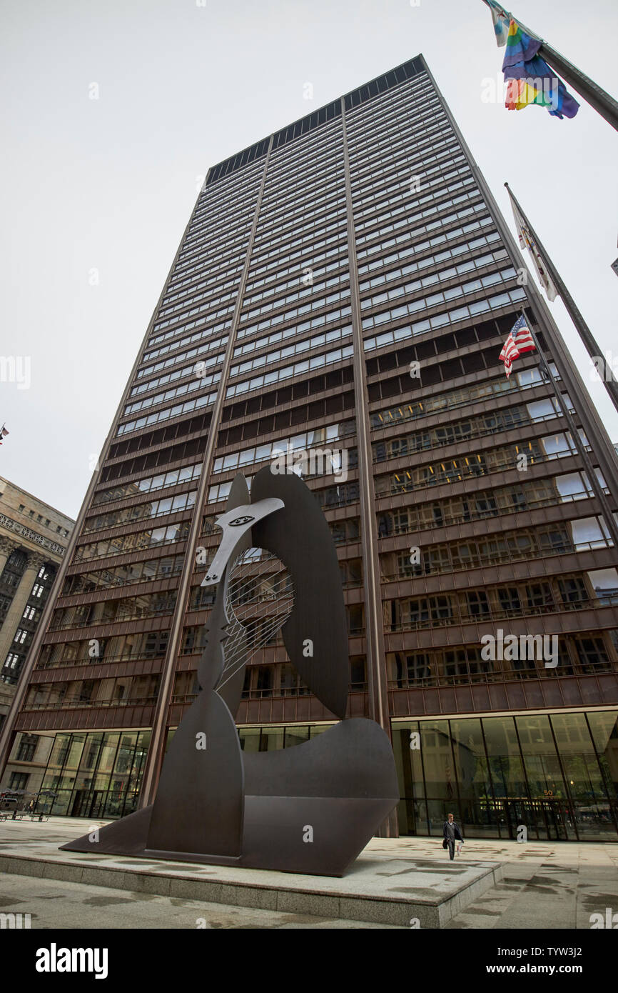 Ernest Hemingway center oder Daley Plaza mit Picasso Skulptur Gerichtsgebäude Gebäude Chicago IL USA Stockfoto