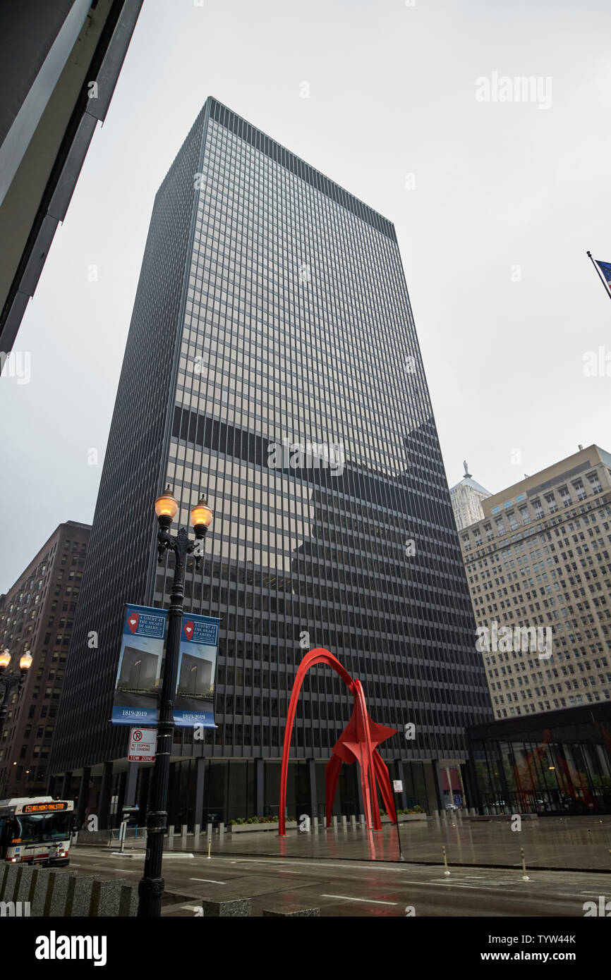 Die Everett McKinley Dirksen United States Courthouse Federal Plaza und Flamingo Skulptur Chicago IL USA Stockfoto