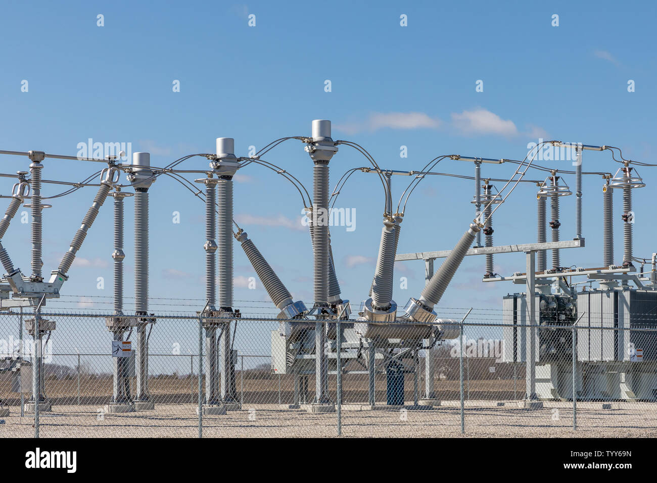 Elektrische Anlagen in Unterstationen. Strominfrastruktur, Netzsicherheit, Sicherheits- und Wartungskonzept. Stockfoto
