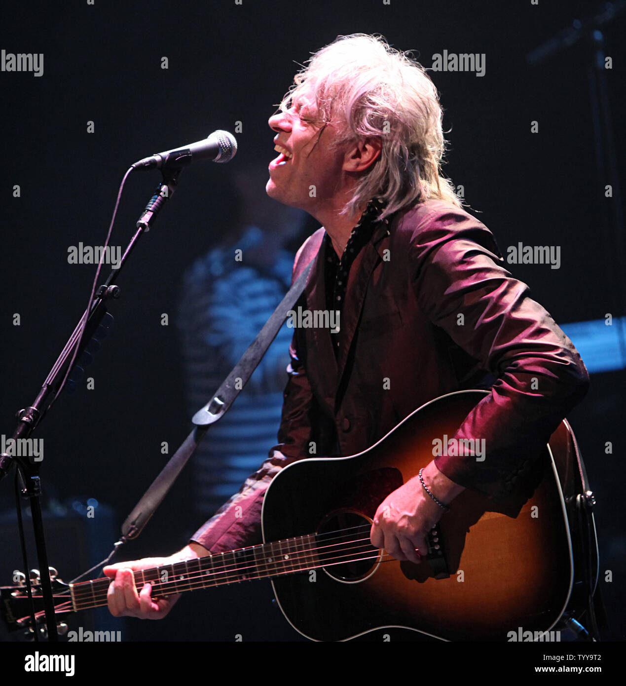 Bob Geldof führt im Konzert im Cafe de la Danse in Paris am 6. Mai 2011. UPI/David Silpa Stockfoto